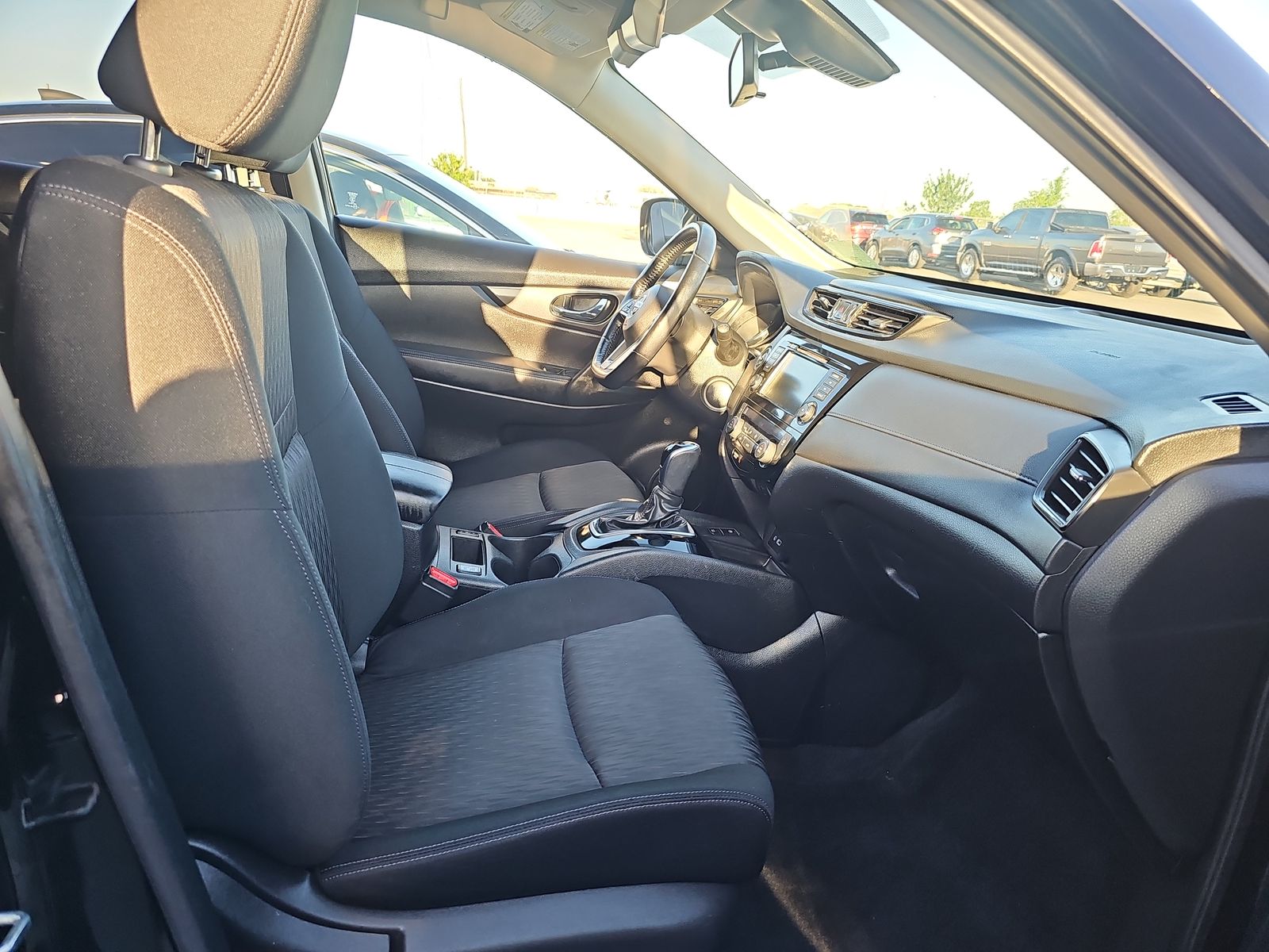 2020 Nissan Rogue SV FWD