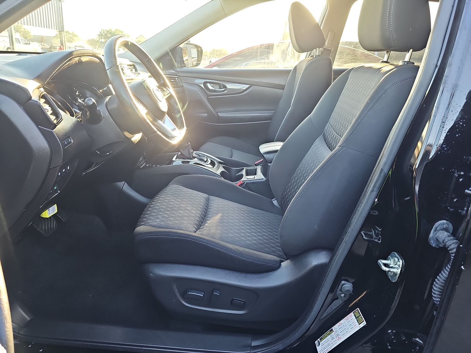 2020 Nissan Rogue SV FWD