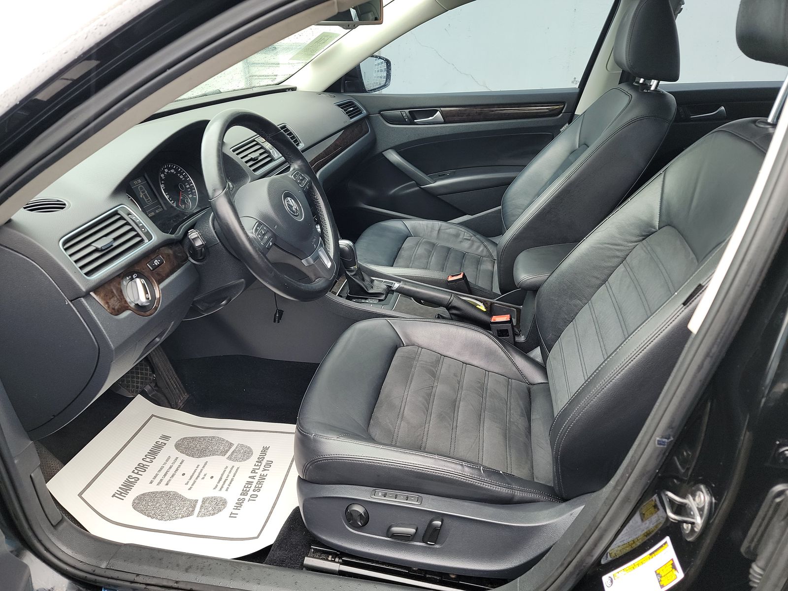 2014 Volkswagen Passat 1.8T SEL Premium FWD