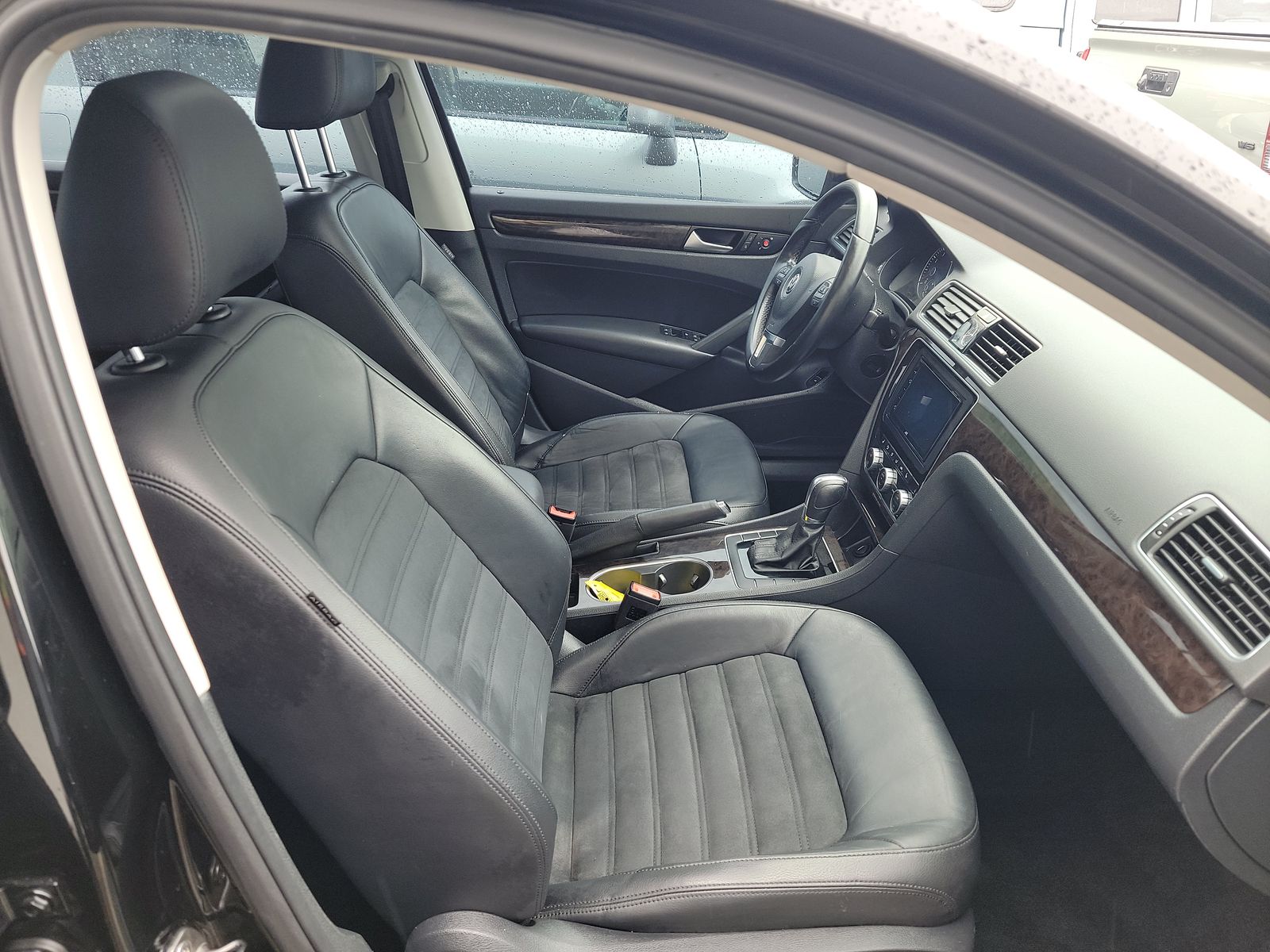 2014 Volkswagen Passat 1.8T SEL Premium FWD