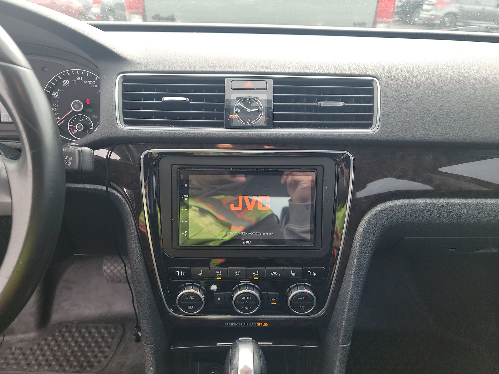 2014 Volkswagen Passat 1.8T SEL Premium FWD
