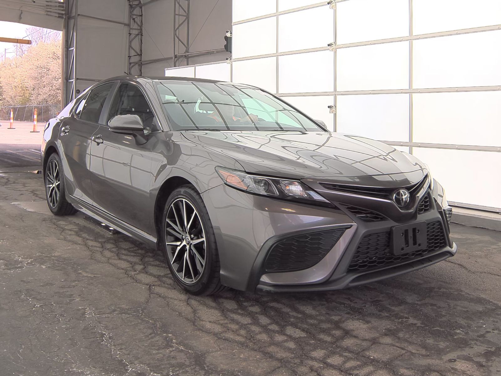 2021 Toyota Camry SE FWD