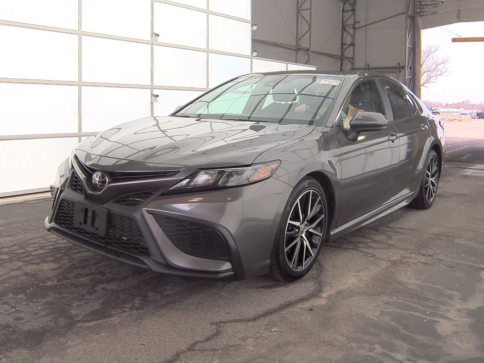 2021 Toyota Camry SE FWD