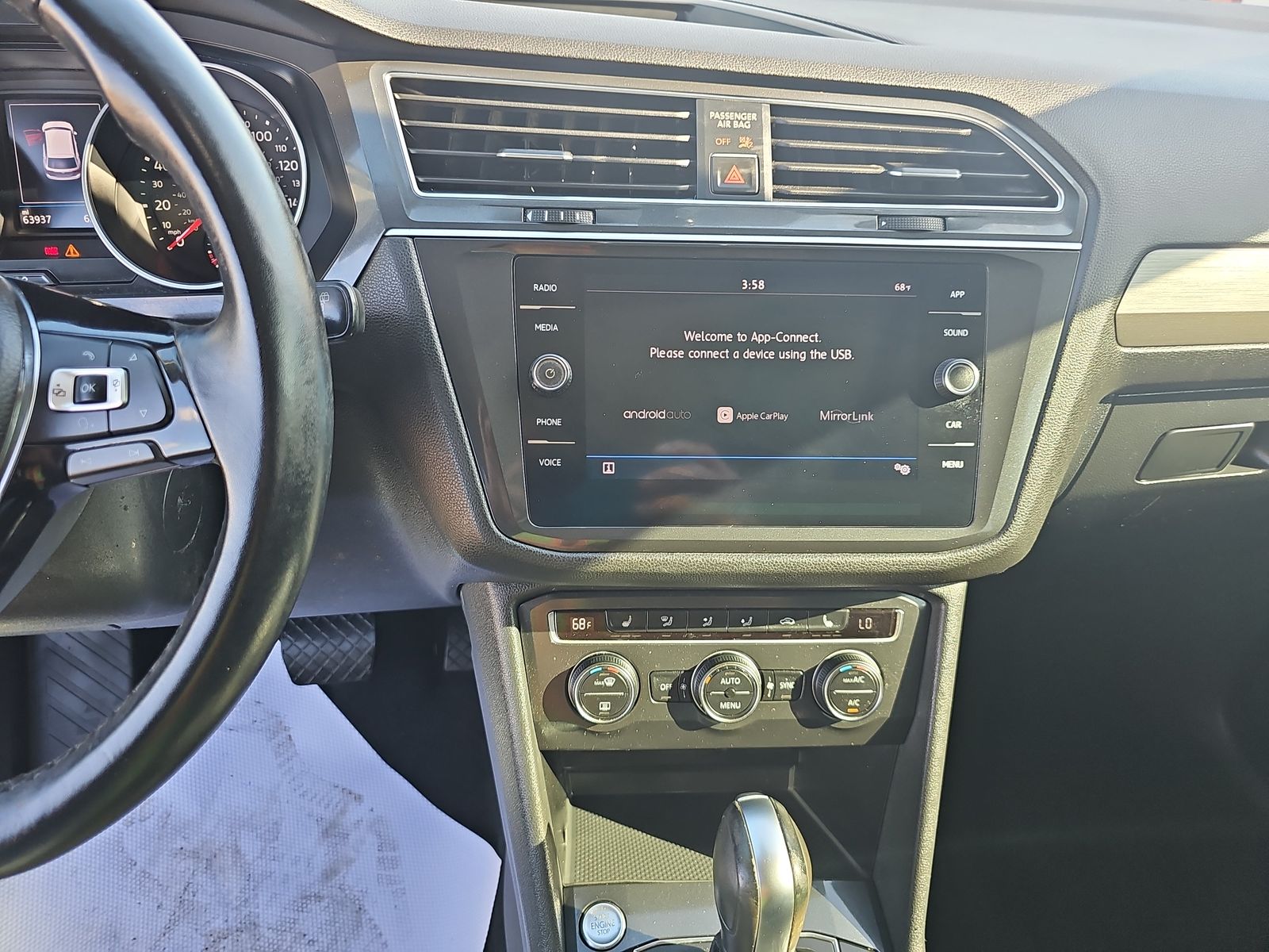 2018 Volkswagen Tiguan 2.0T SE FWD