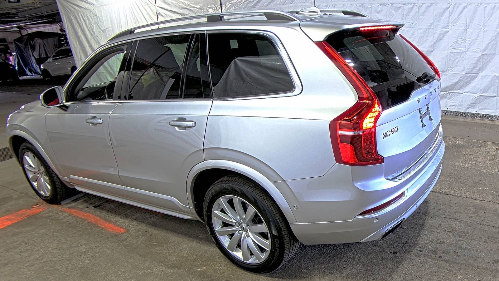 2016 Volvo XC90 T6 Momentum AWD