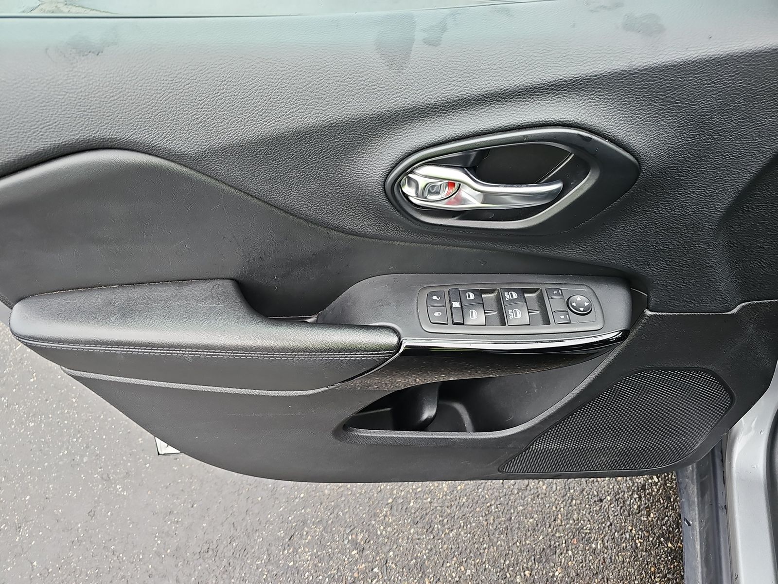 2021 Jeep Cherokee Latitude Altitude Edition FWD