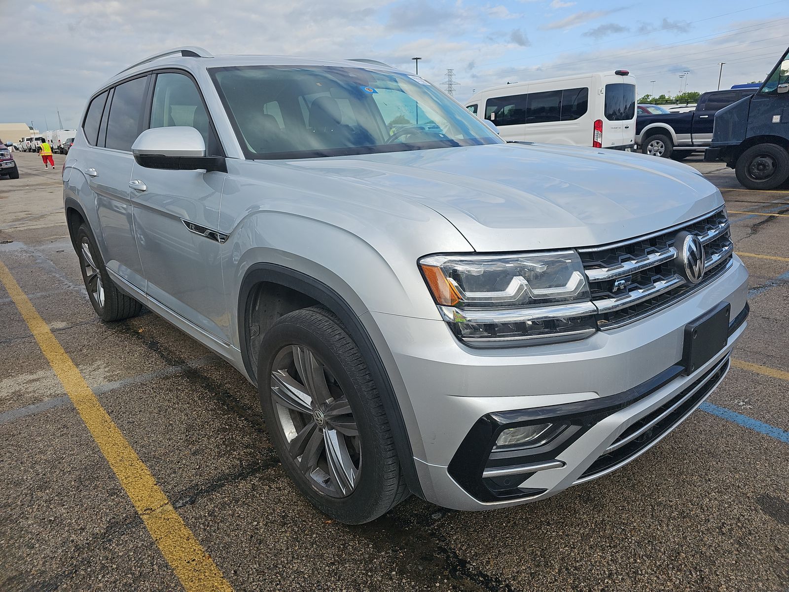 2019 Volkswagen Atlas 3.6L SEL R-Line FWD