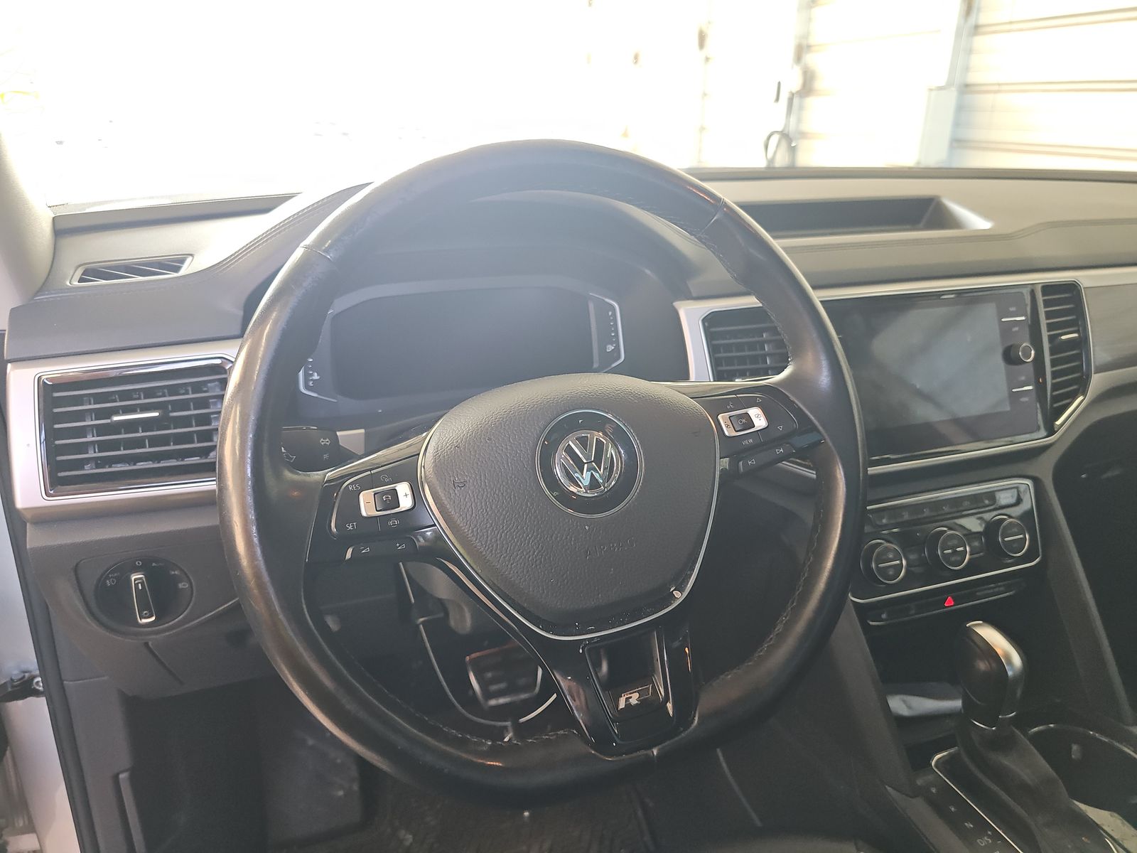 2019 Volkswagen Atlas 3.6L SEL R-Line FWD