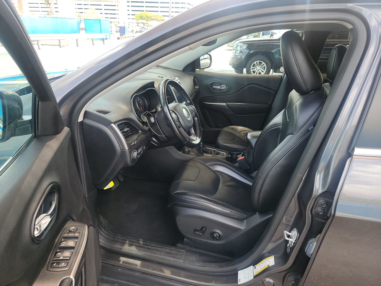 2021 Jeep Cherokee Latitude Lux AWD