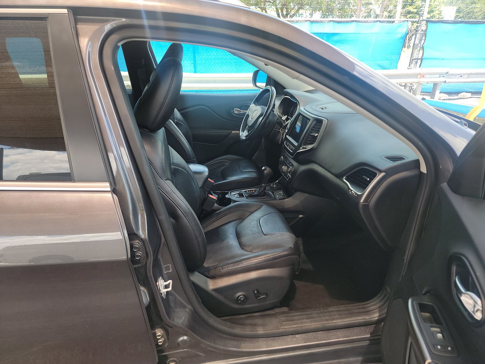 2021 Jeep Cherokee Latitude Lux AWD