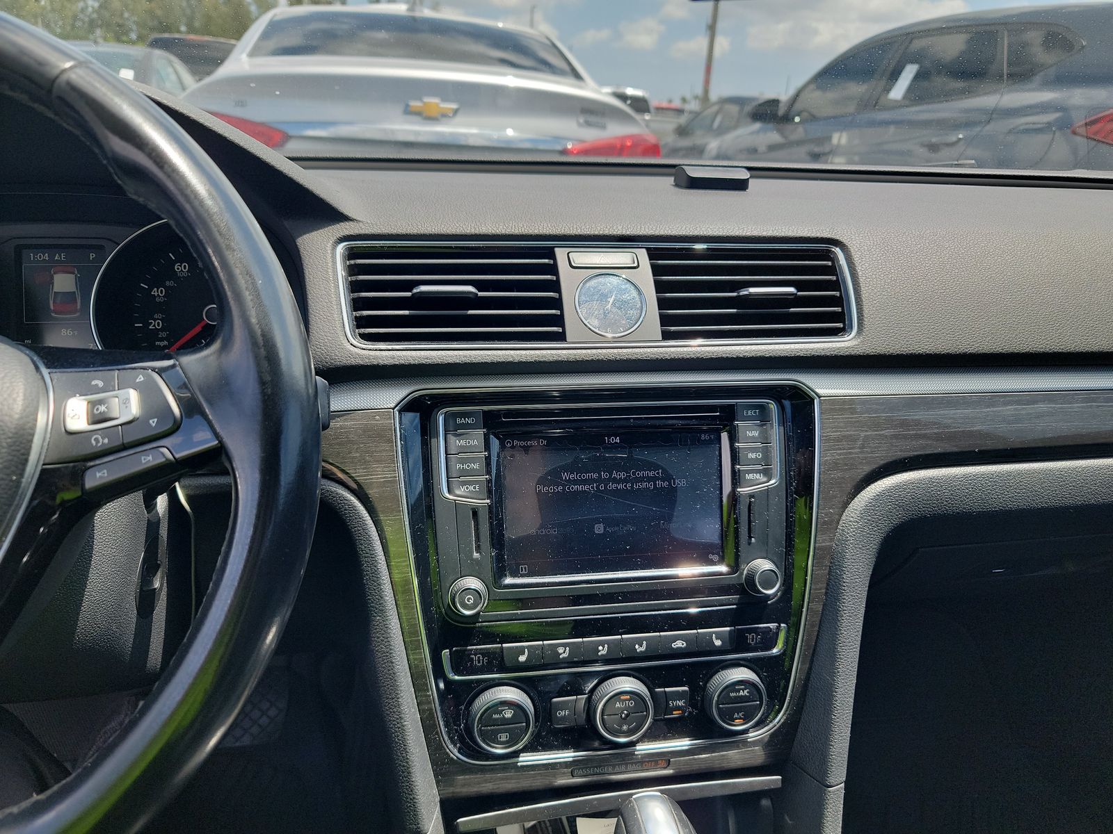 2017 Volkswagen Passat 1.8T SE FWD