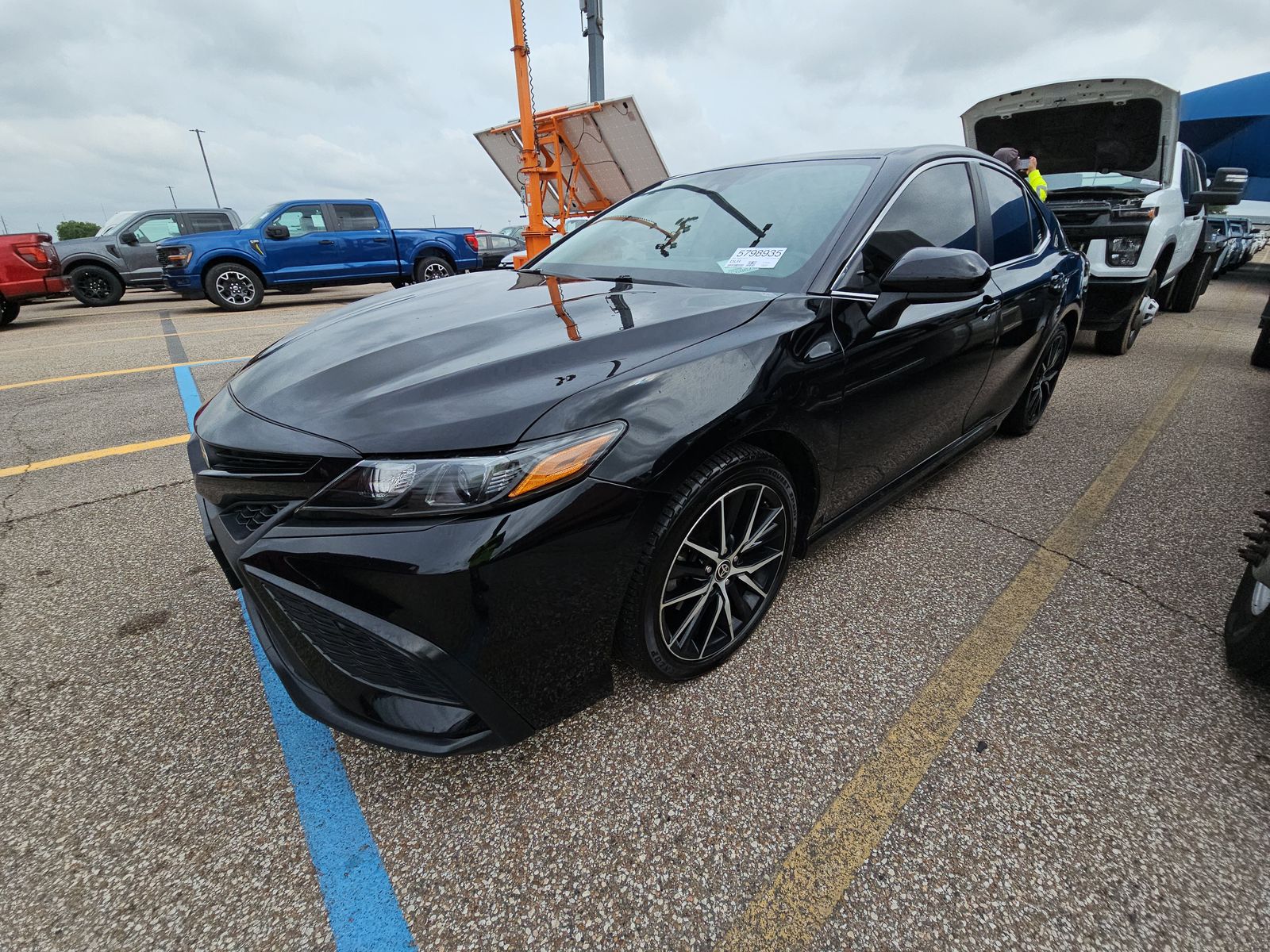 2021 Toyota Camry SE FWD