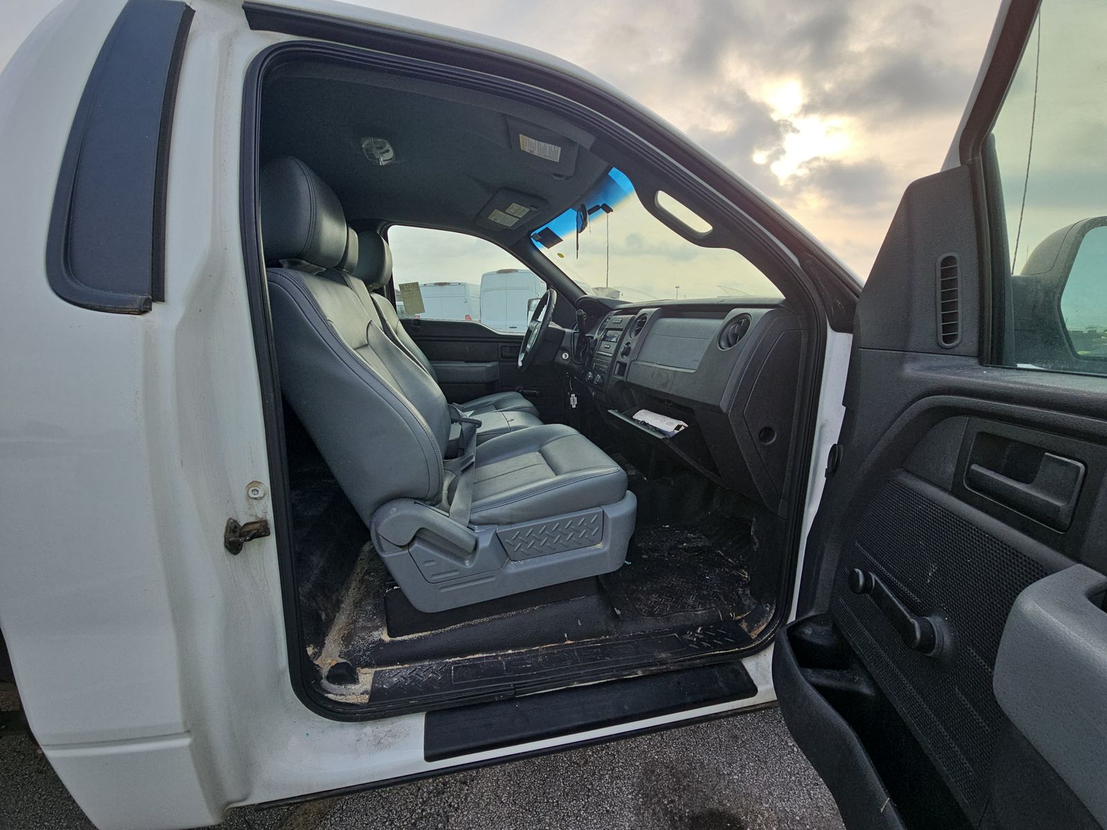 2013 Ford F-150 XL RWD
