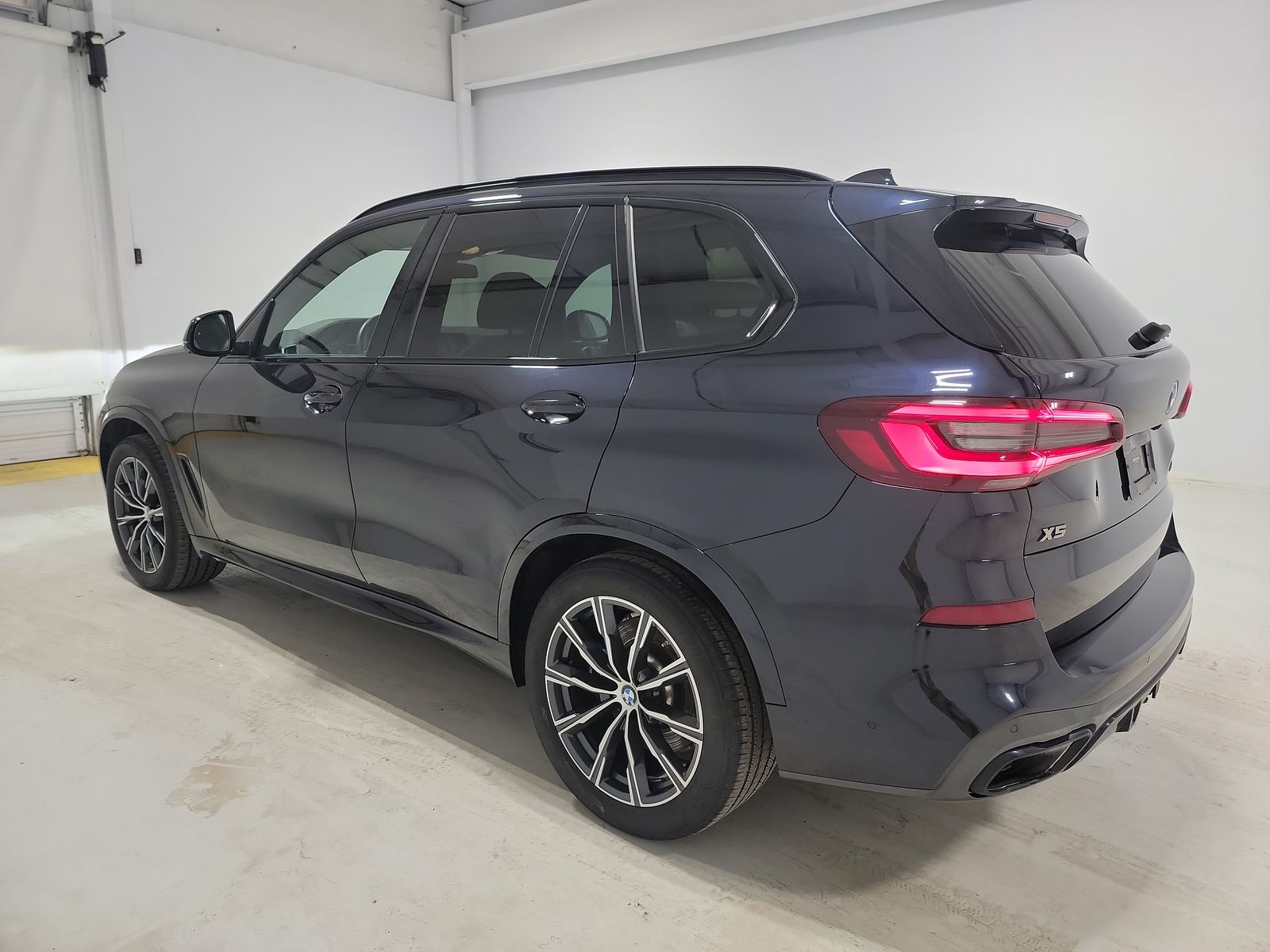 2021 BMW X5 M50i AWD