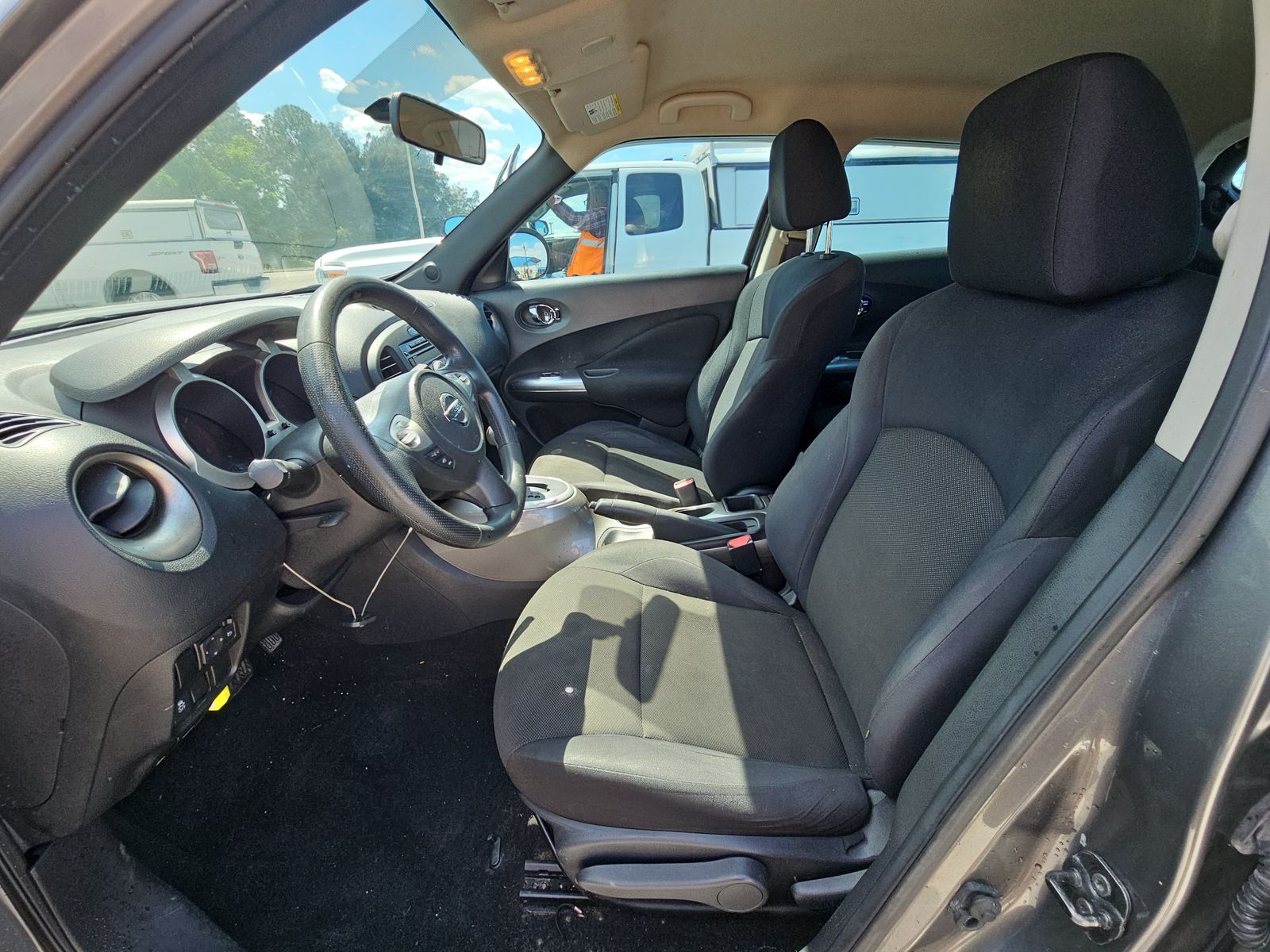 2013 Nissan JUKE S FWD
