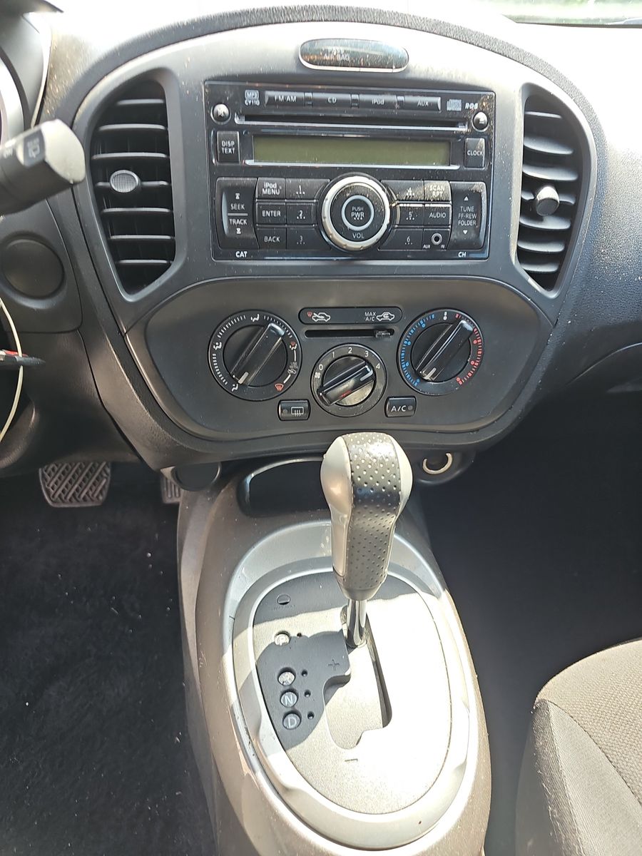 2013 Nissan JUKE S FWD