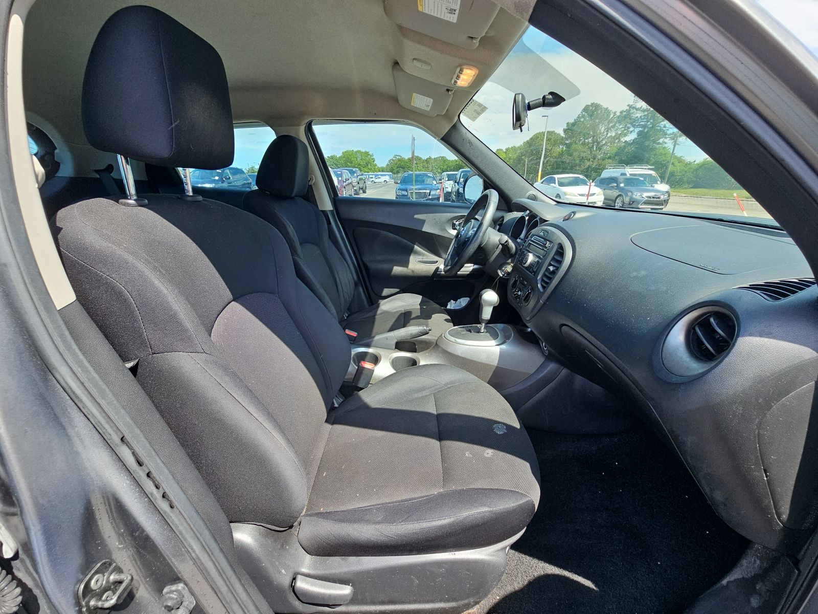 2013 Nissan JUKE S FWD