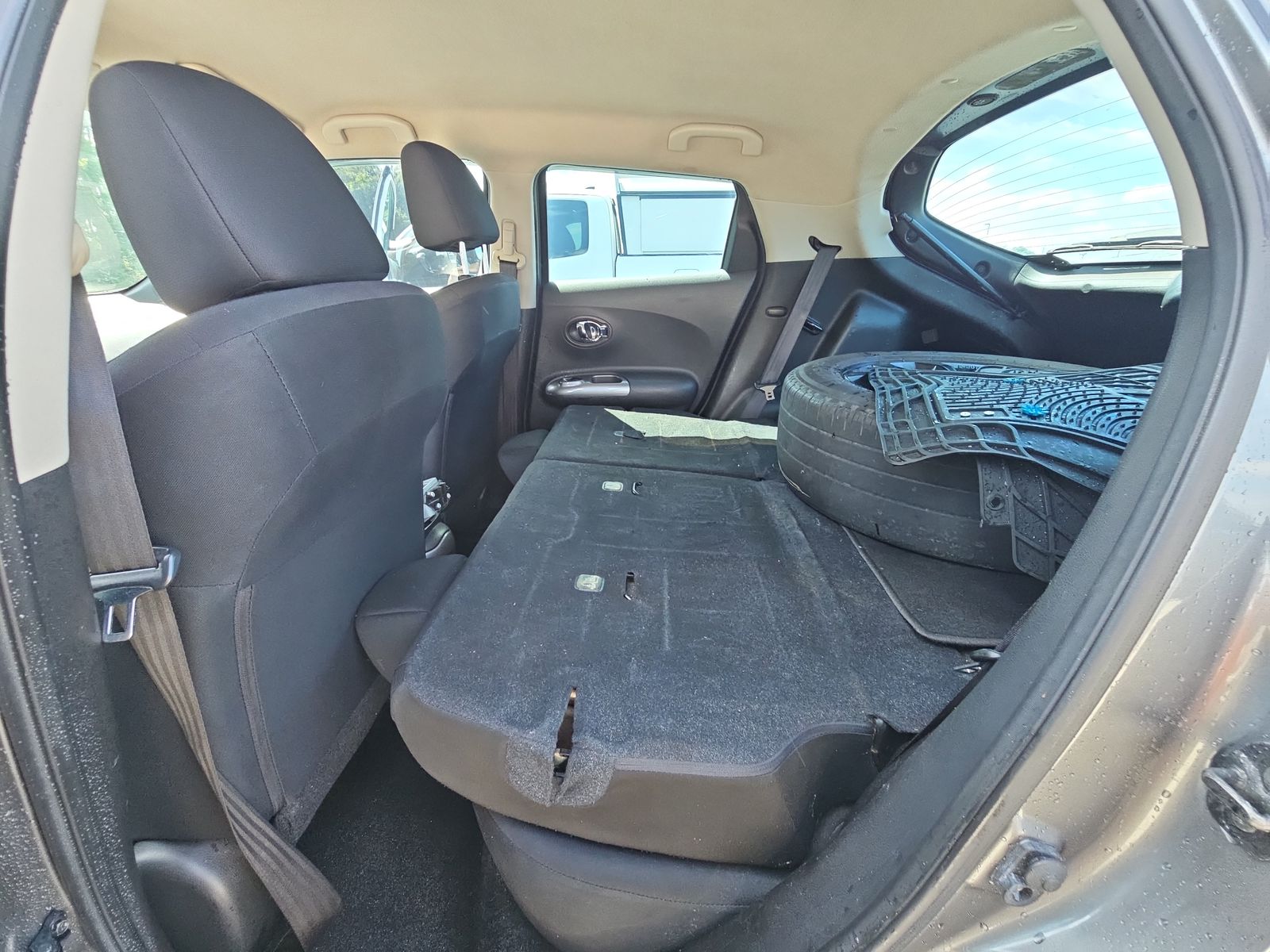 2013 Nissan JUKE S FWD