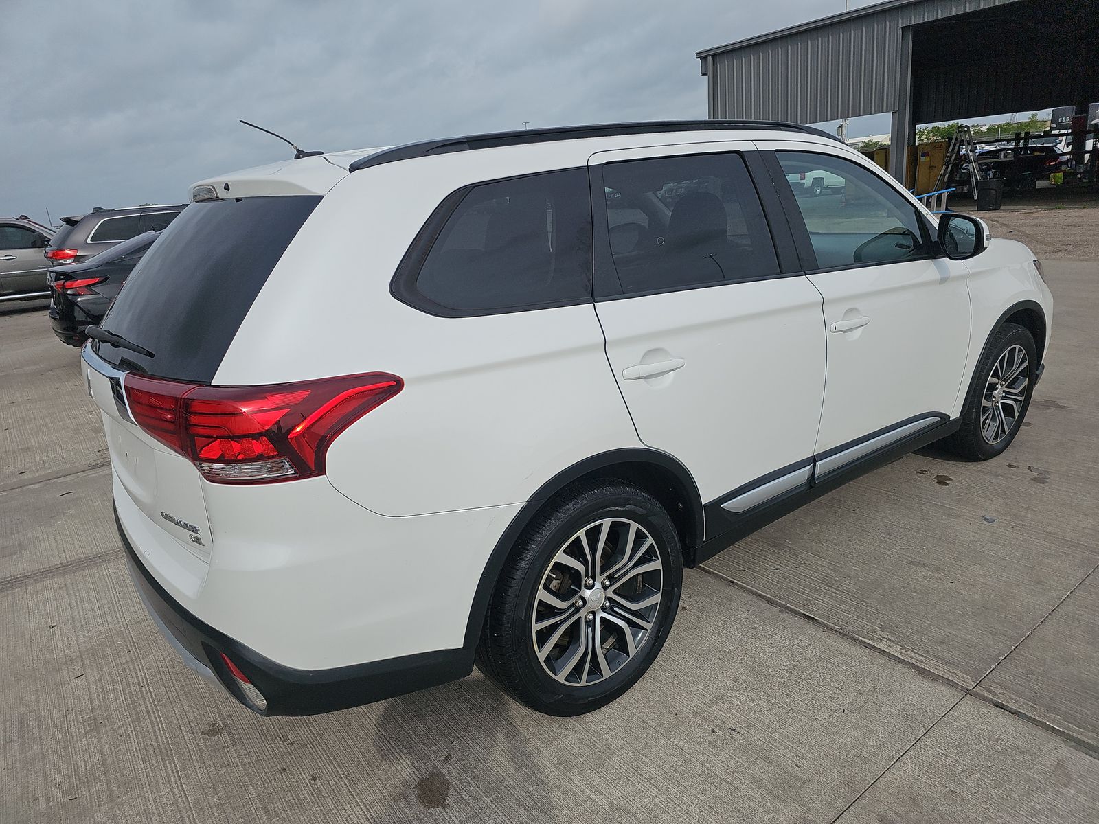 2016 Mitsubishi Outlander SEL FWD