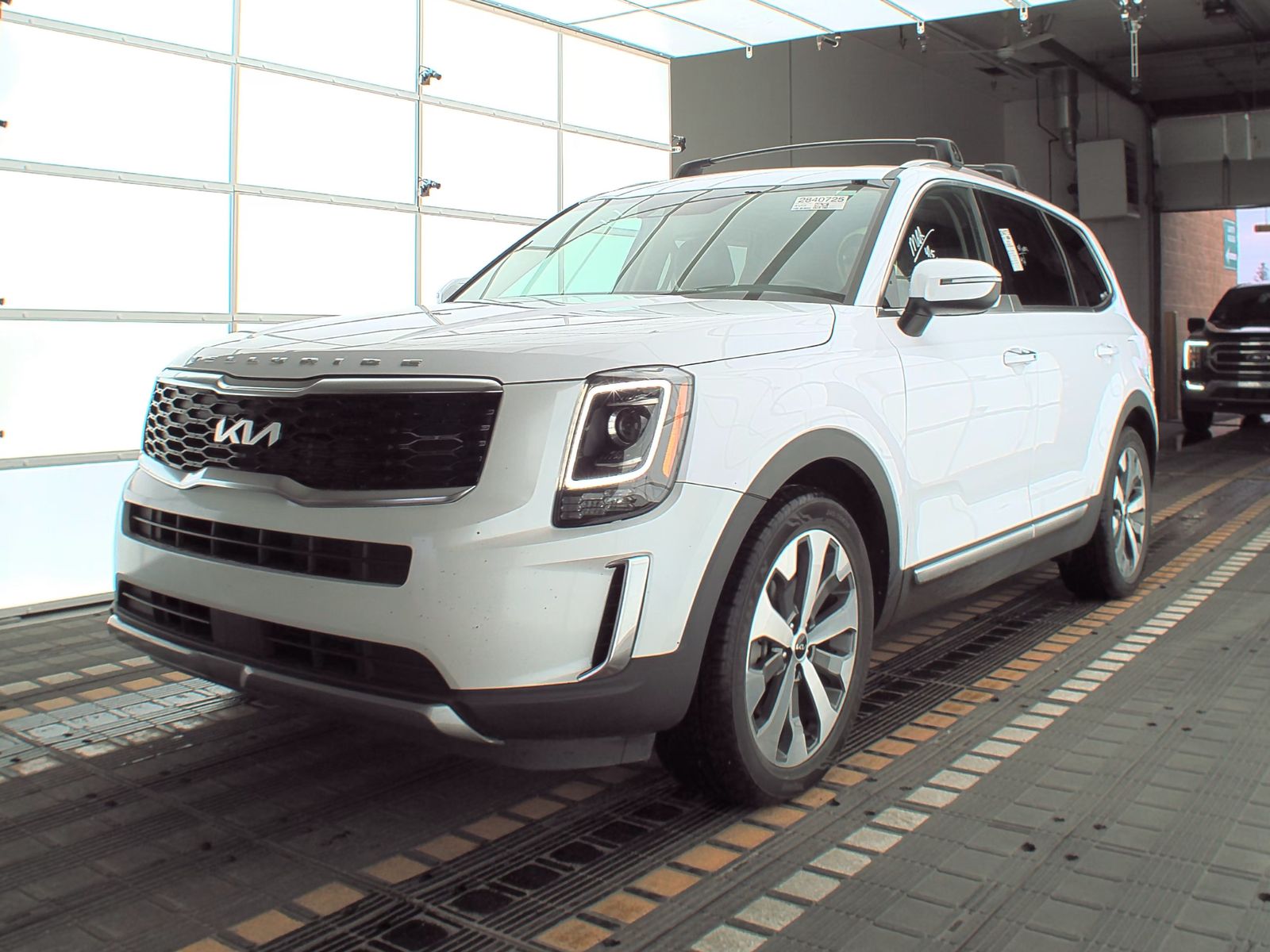 Used 2022 Kia Telluride S with VIN 5XYP6DHC7NG207246 for sale in Minneapolis, Minnesota