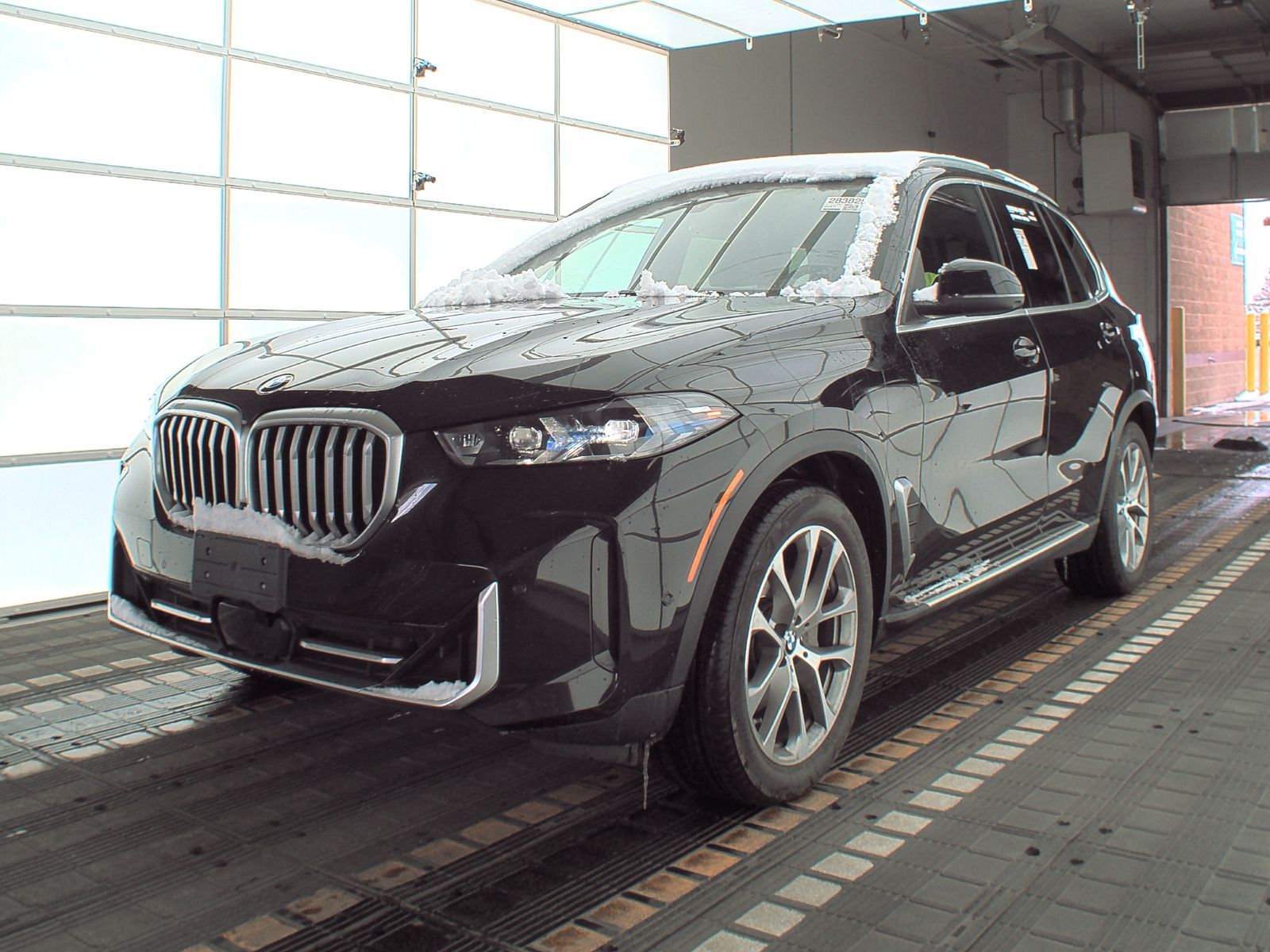 Used 2024 BMW X5 xDrive40i with VIN 5UX23EU00R9S13898 for sale in Minneapolis, Minnesota