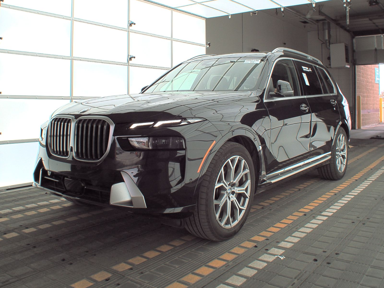 Used 2024 BMW X7 xDrive40i with VIN 5UX23EM04R9S90970 for sale in Minneapolis, Minnesota