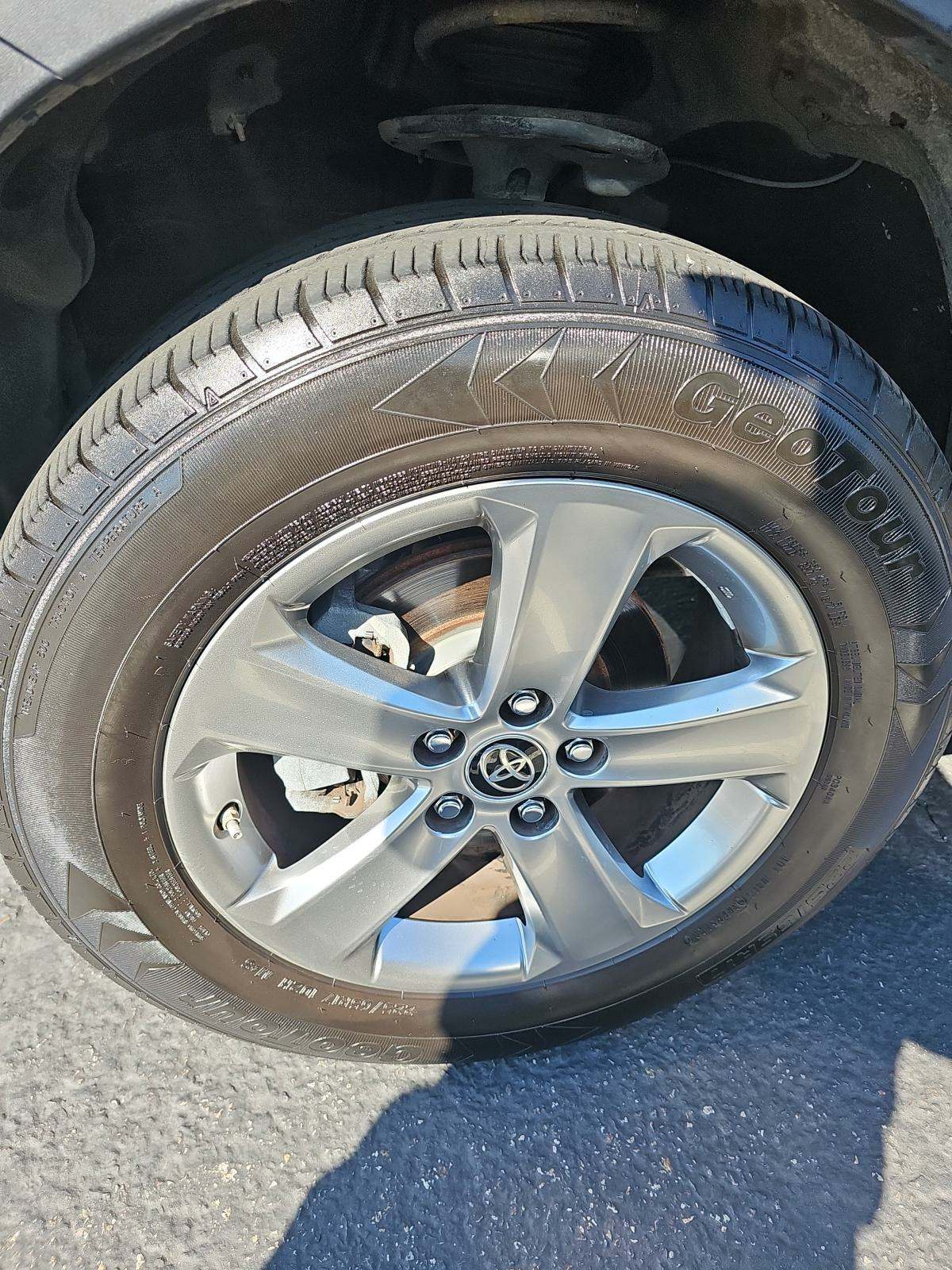 2015 Toyota RAV4 XLE FWD