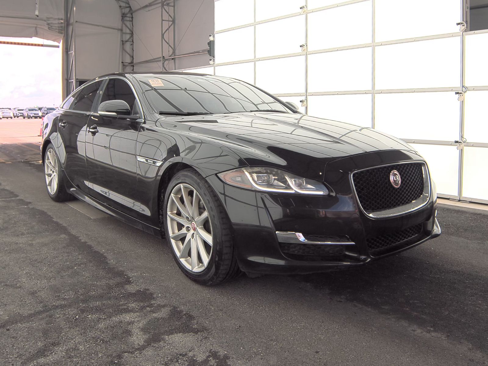 2018 Jaguar XJ R-Sport RWD