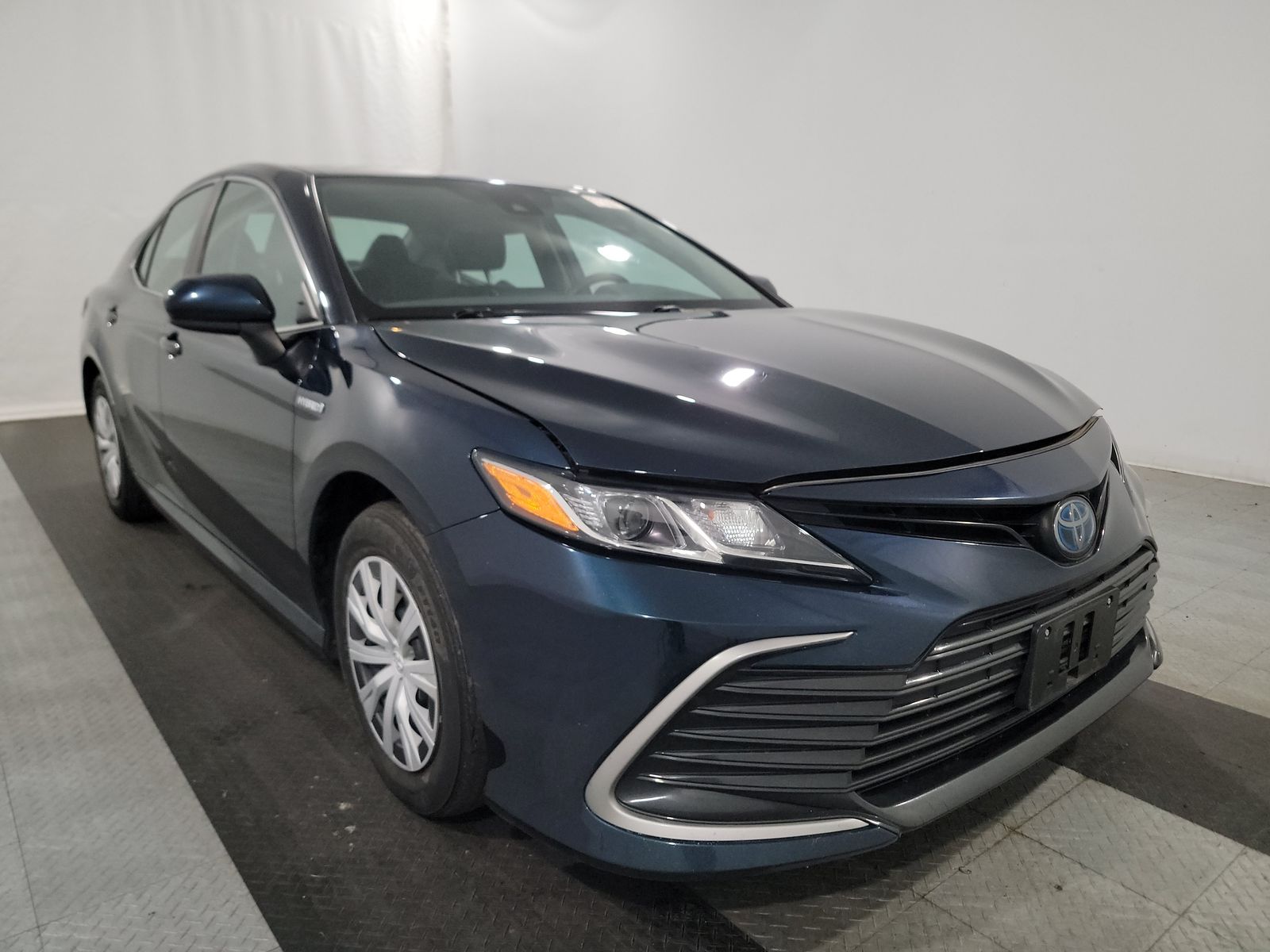 2021 Toyota Camry Hybrid LE FWD