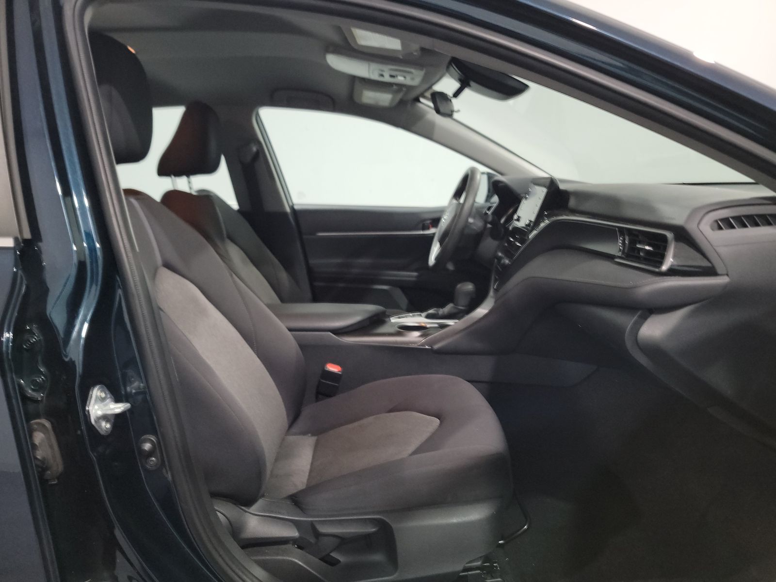 2021 Toyota Camry Hybrid LE FWD