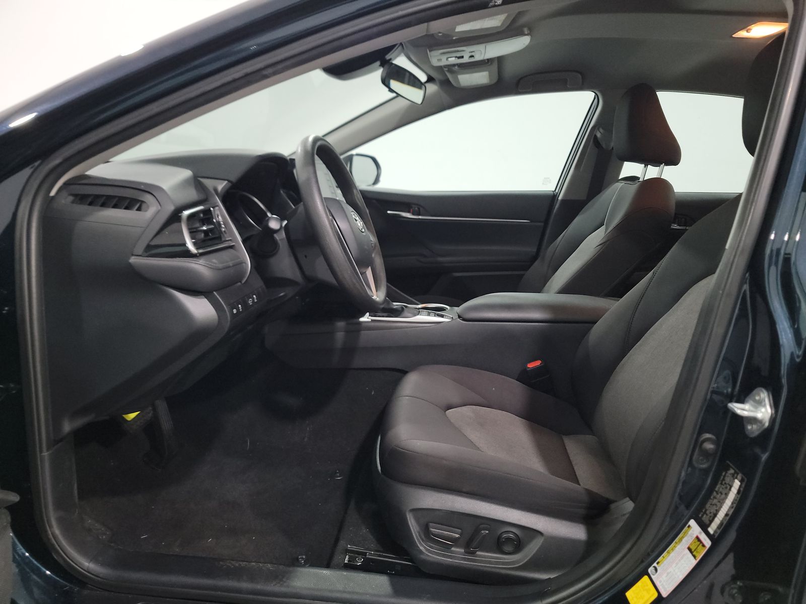 2021 Toyota Camry Hybrid LE FWD