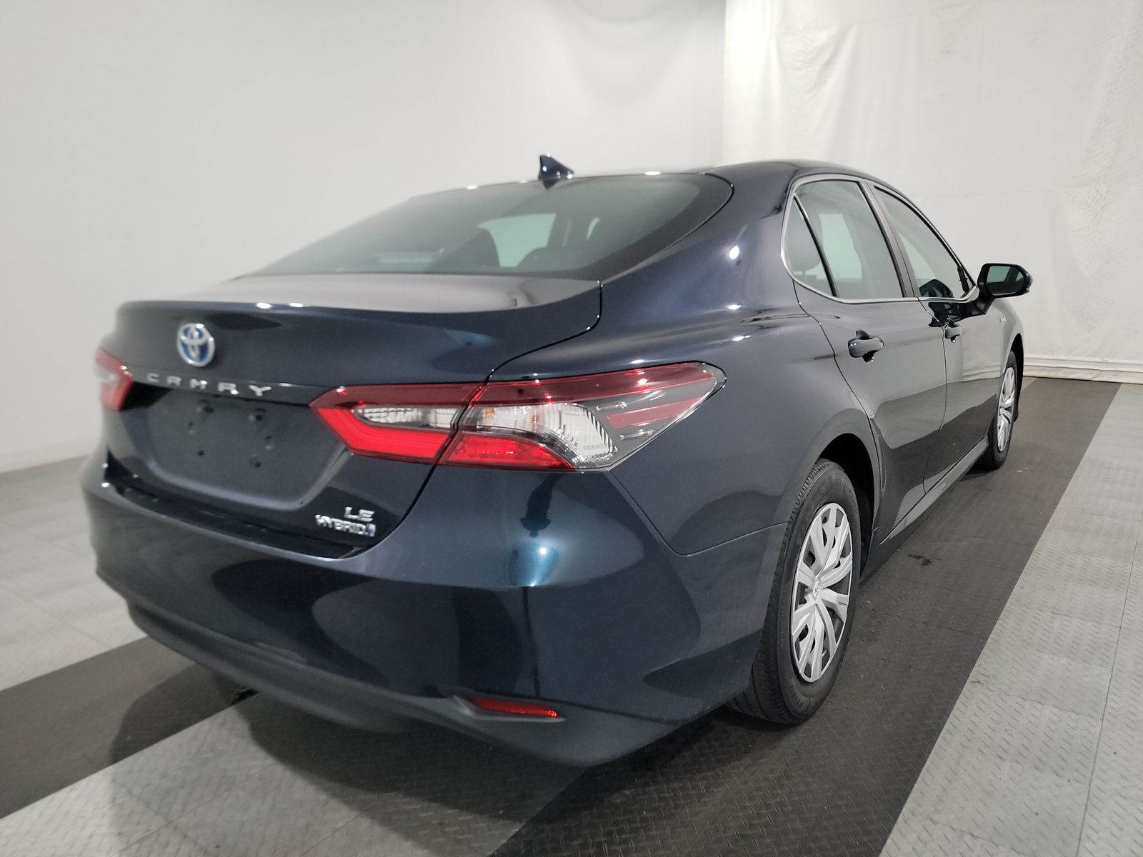 2021 Toyota Camry Hybrid LE FWD