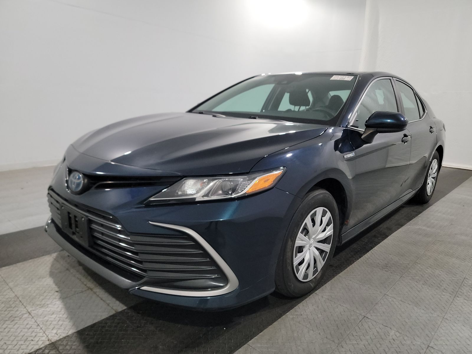 2021 Toyota Camry Hybrid LE FWD
