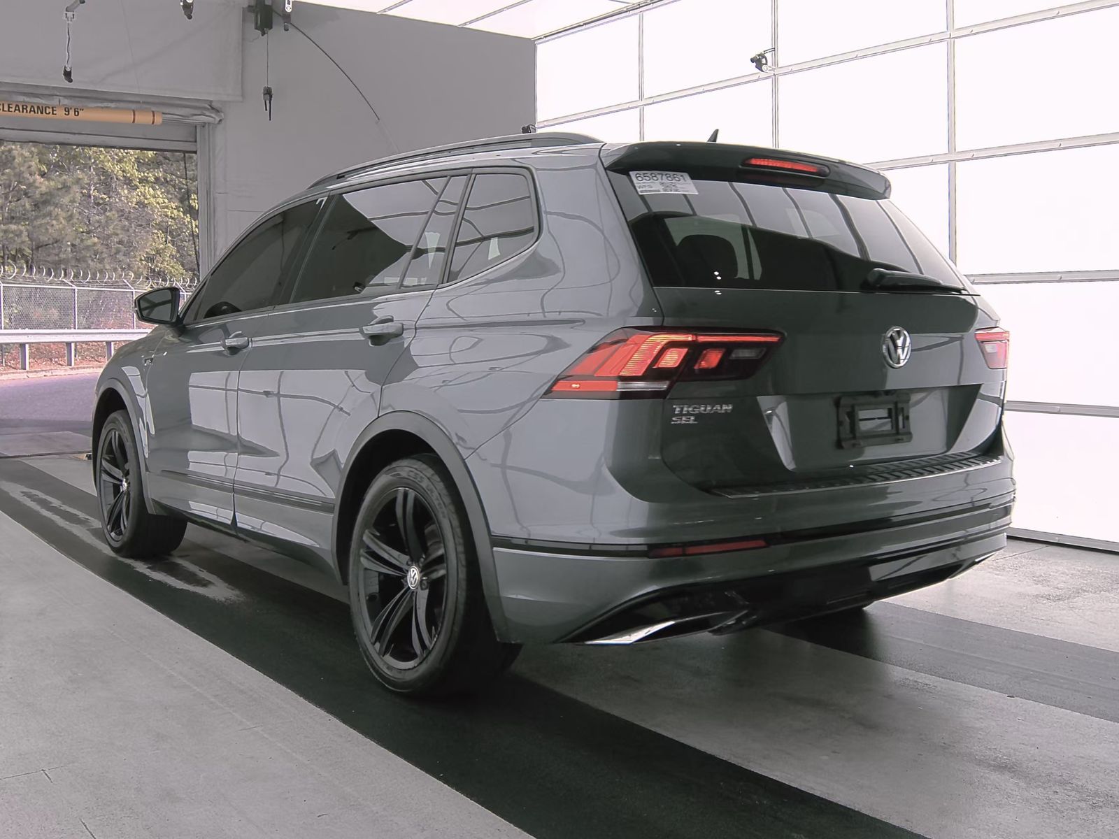 2019 Volkswagen Tiguan 2.0T SEL R-Line Black FWD