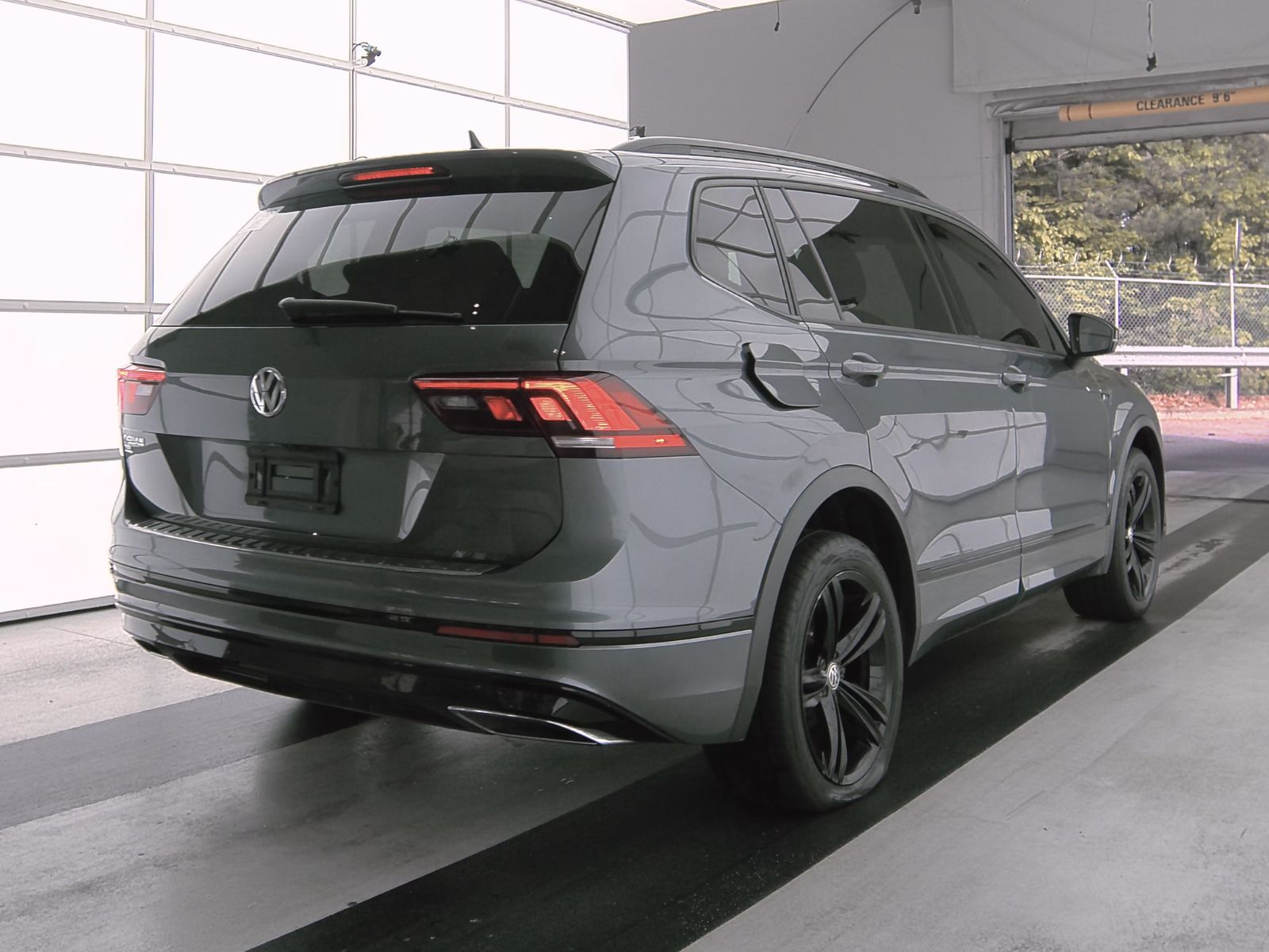 2019 Volkswagen Tiguan 2.0T SEL R-Line Black FWD