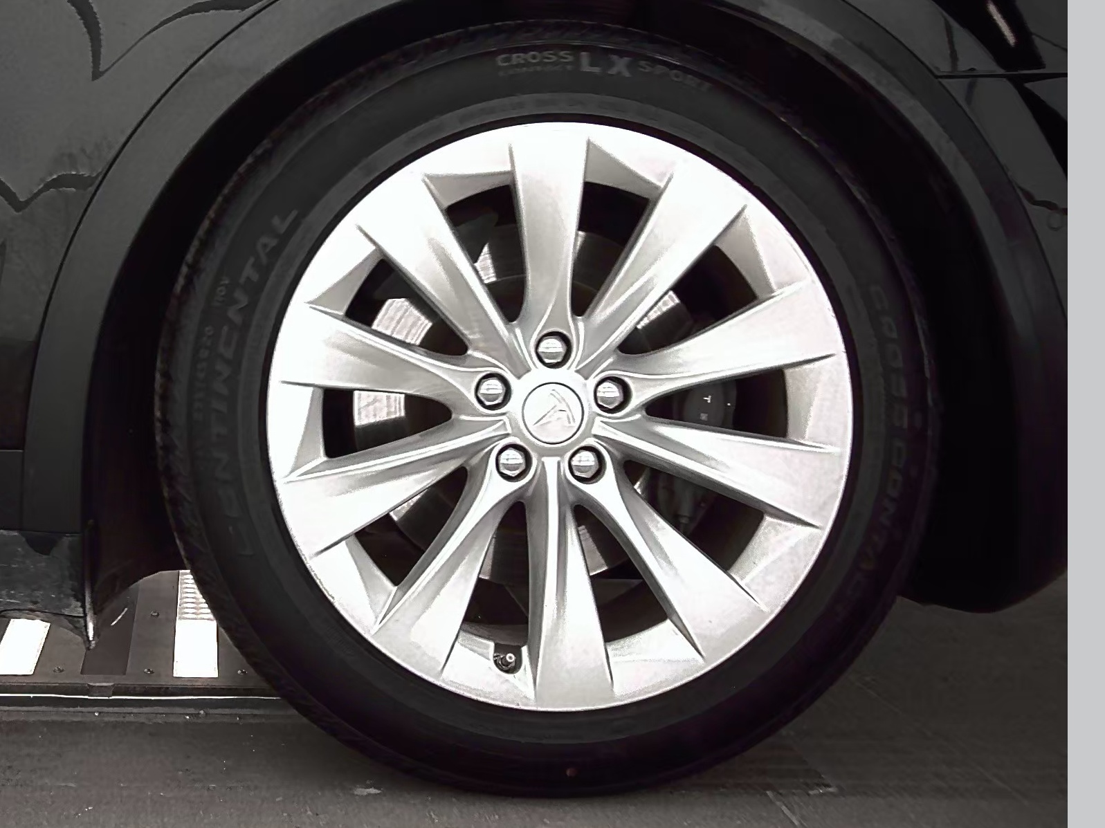 2017 Tesla Model X 75D AWD