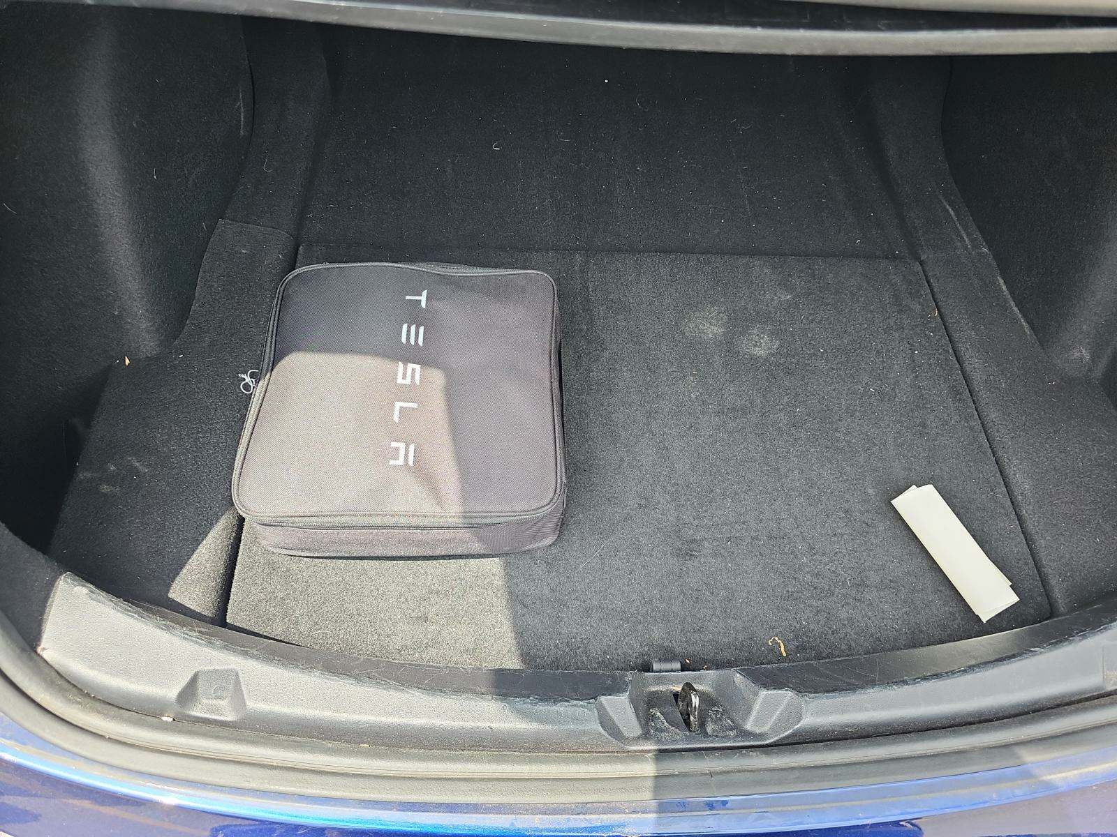 2022 Tesla Model 3 Standard Range RWD