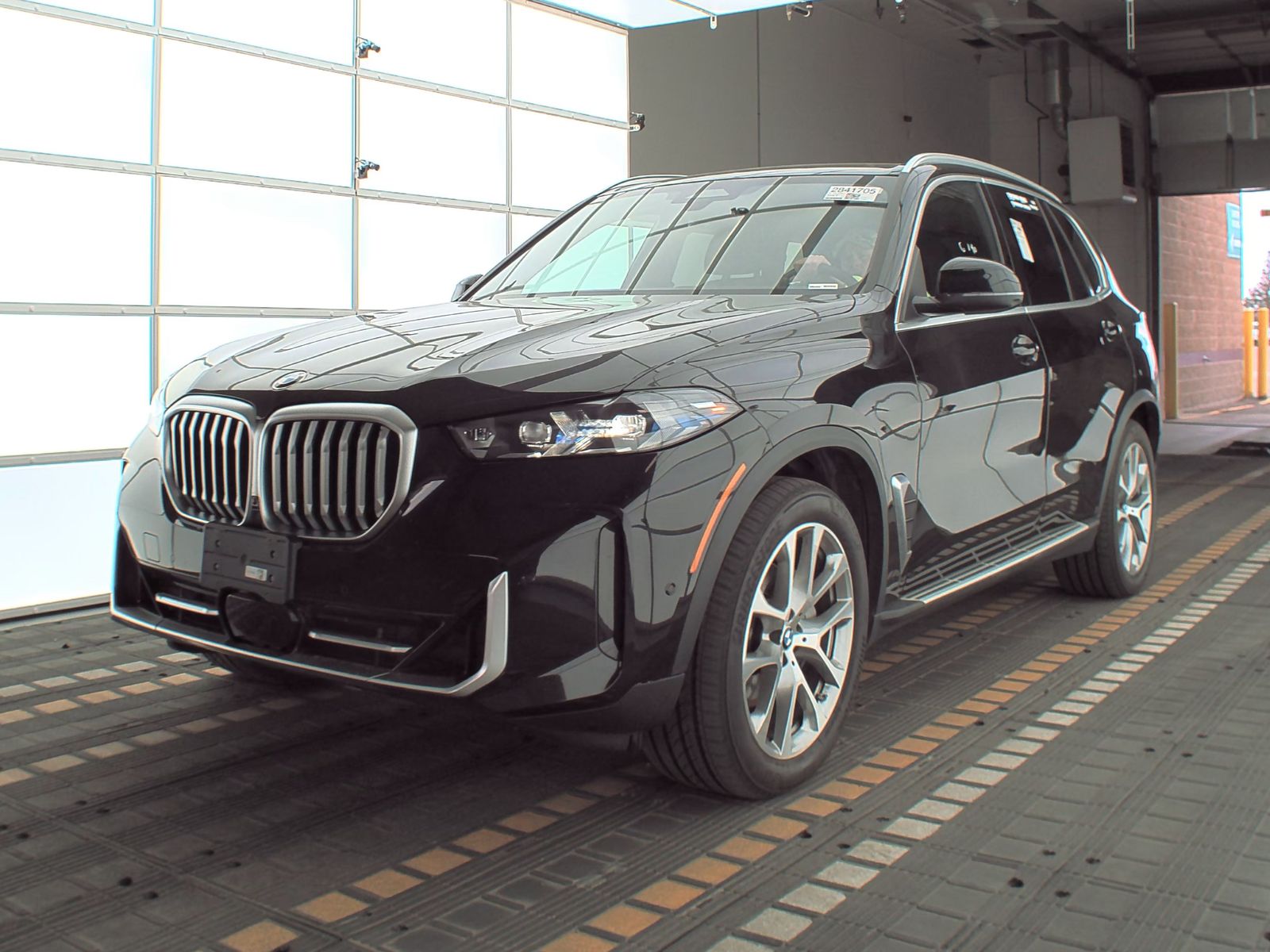Used 2024 BMW X5 xDrive40i with VIN 5UX23EU00R9S13982 for sale in Minneapolis, Minnesota