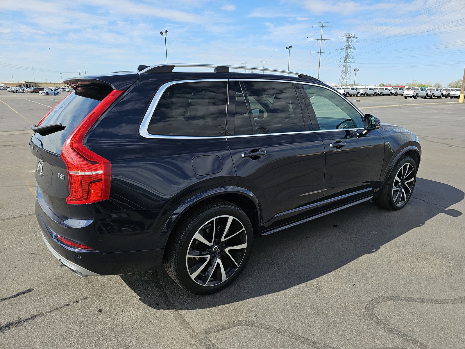 2019 Volvo XC90 T6 Momentum AWD