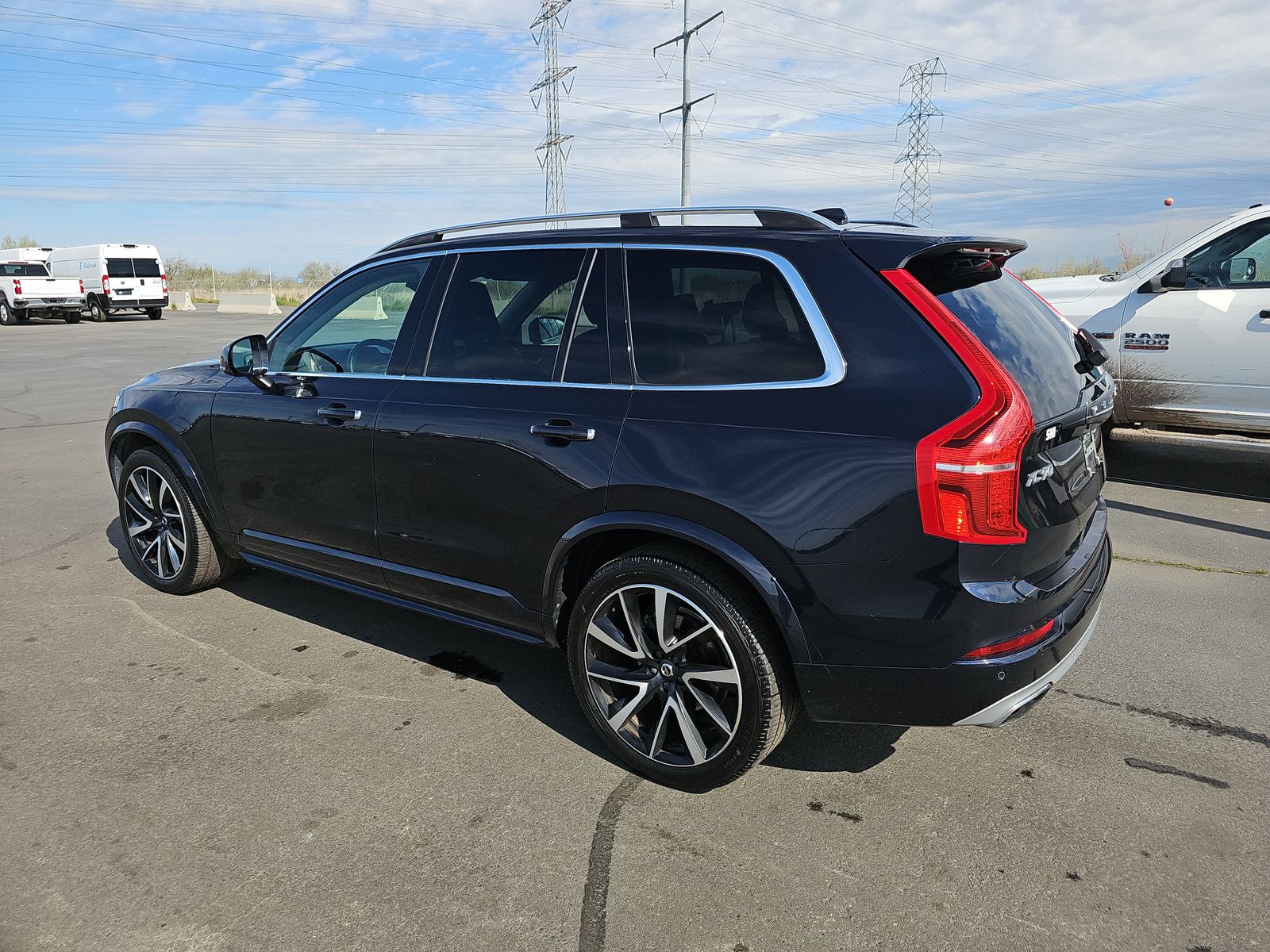 2019 Volvo XC90 T6 Momentum AWD