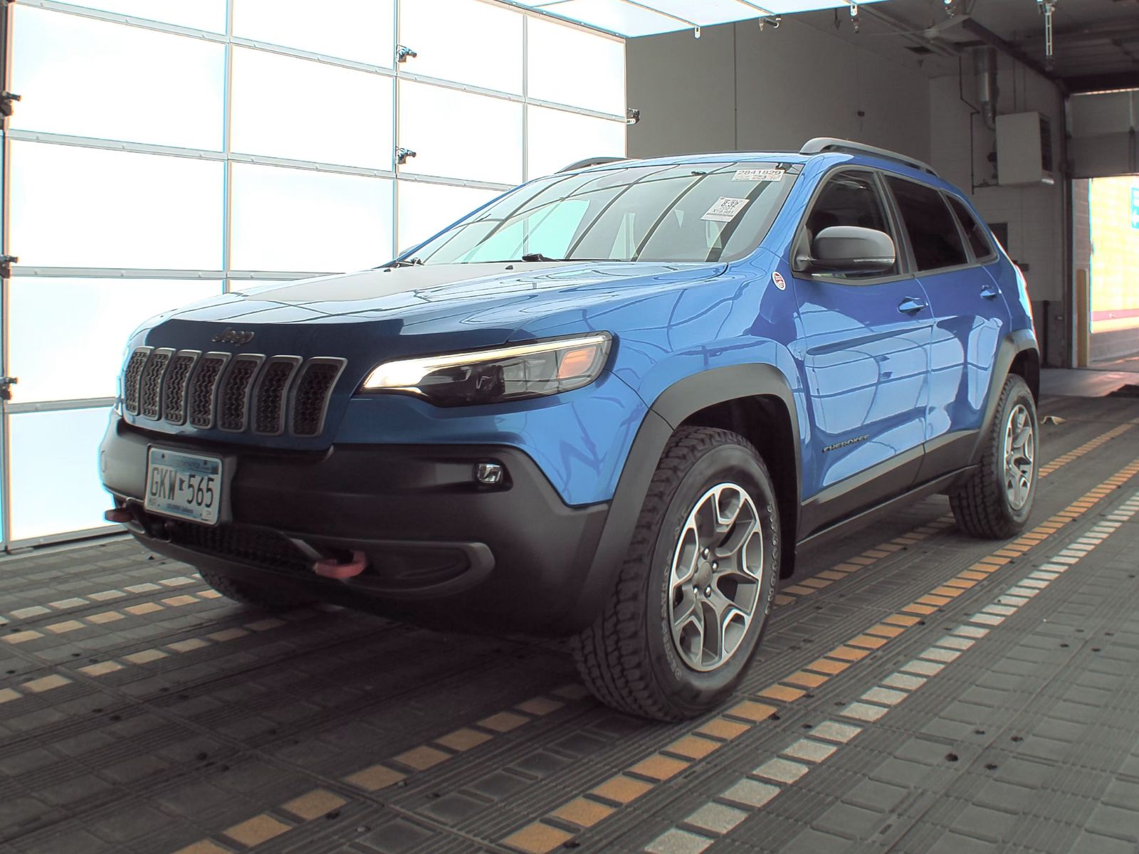 Used 2021 Jeep Cherokee Trailhawk with VIN 1C4PJMBX8MD136131 for sale in Minneapolis, Minnesota