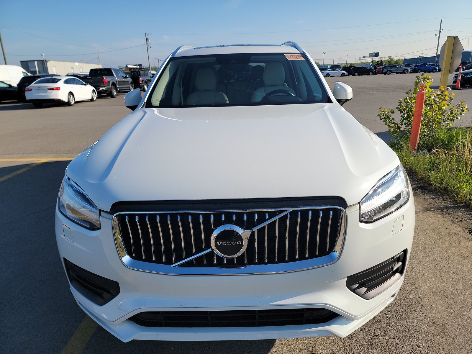 2022 Volvo XC90 T5 Momentum AWD