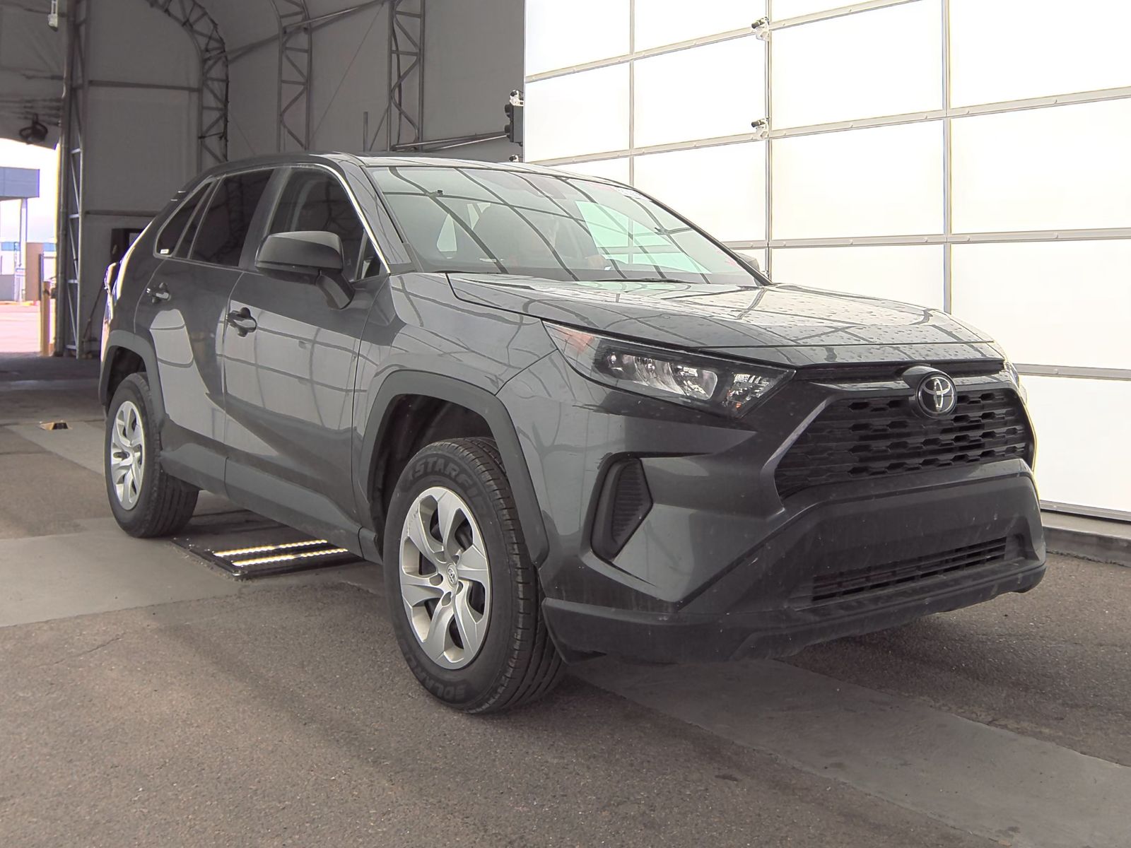 2022 Toyota RAV4 LE FWD