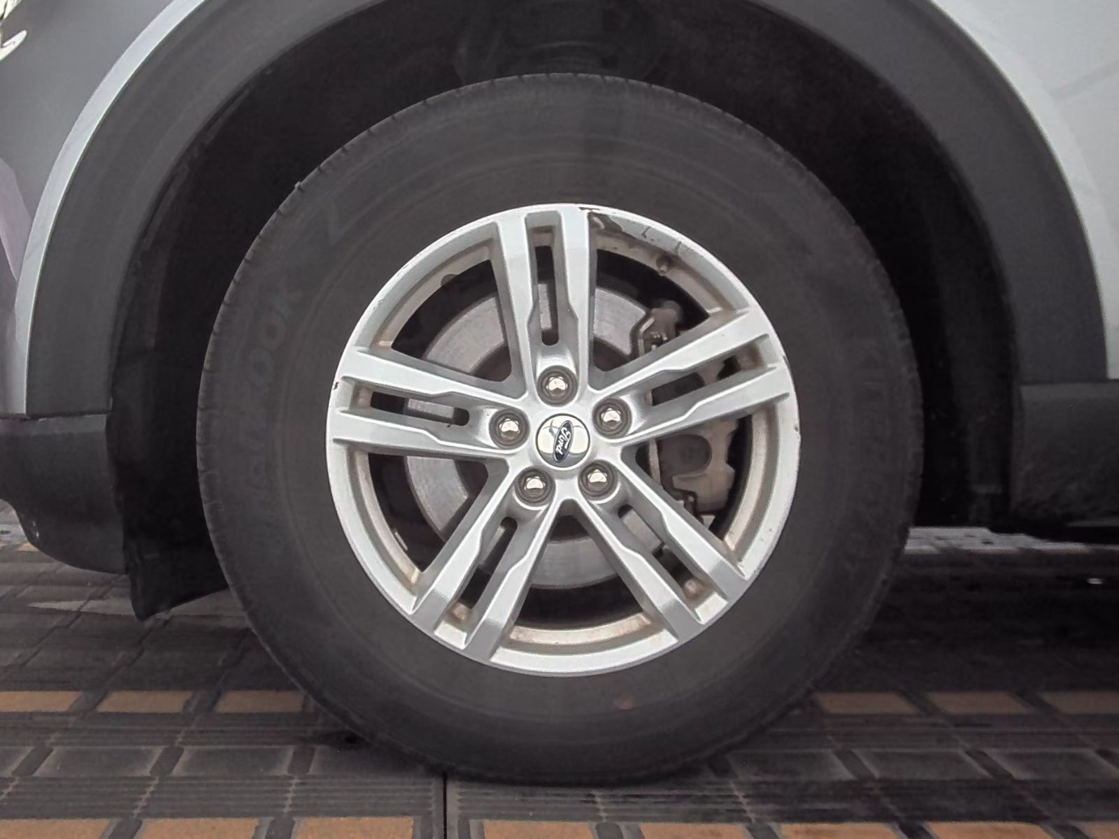 2021 Ford Explorer XLT AWD