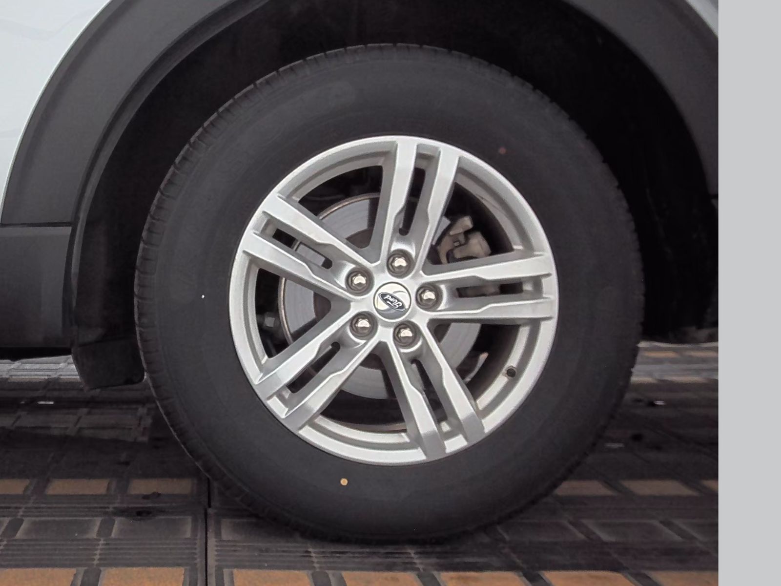 2021 Ford Explorer XLT AWD