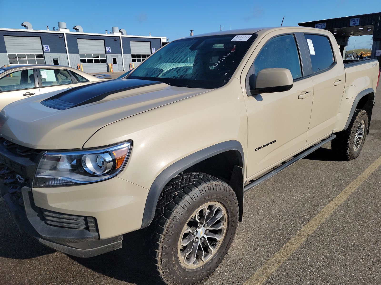 Used 2021 Chevrolet Colorado ZR2 with VIN 1GCGTEEN6M1219939 for sale in Minneapolis, Minnesota