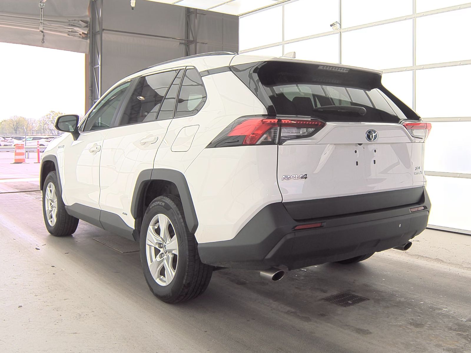 2020 Toyota RAV4 Hybrid XLE AWD