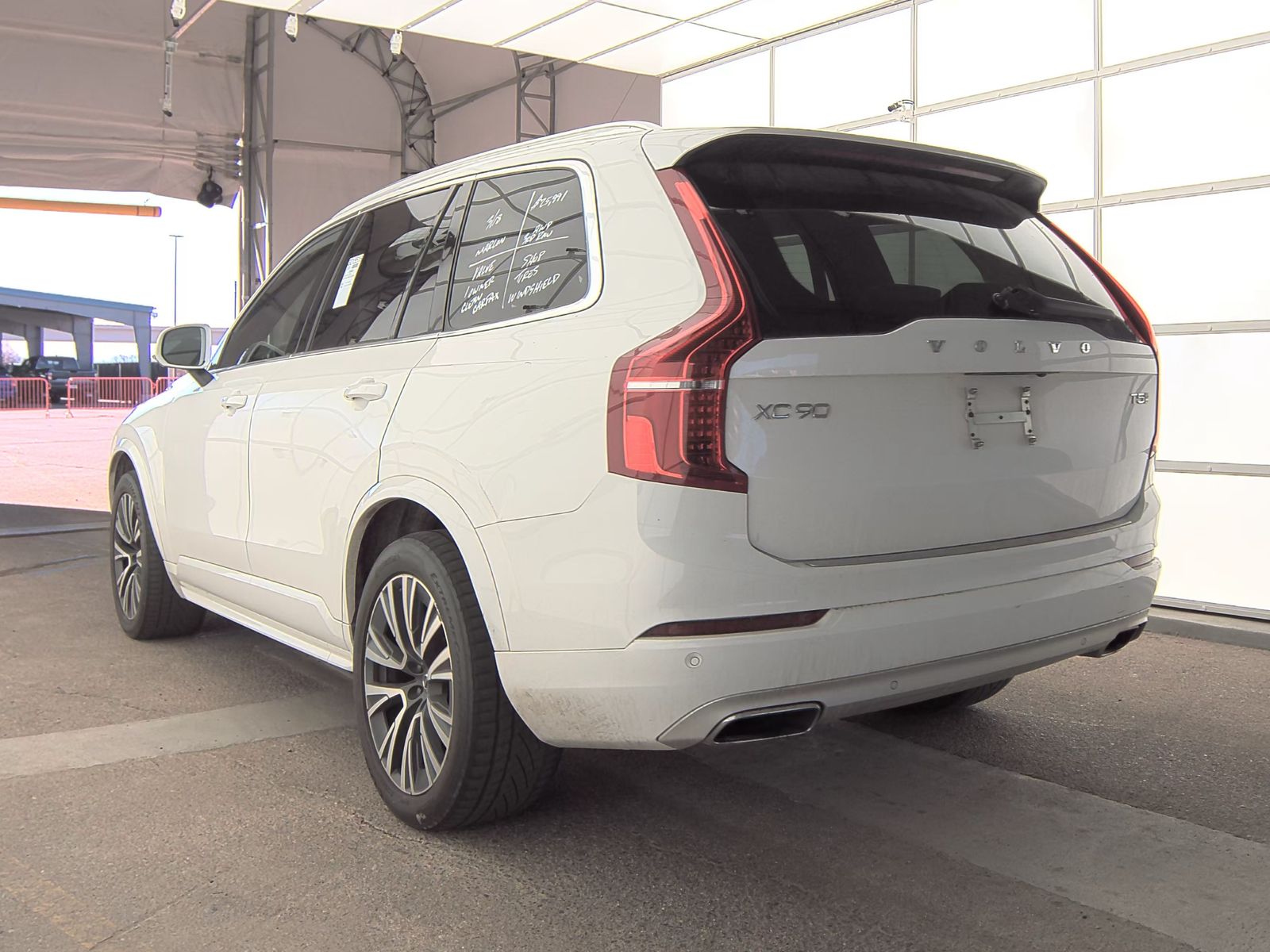 2020 Volvo XC90 T5 Momentum AWD