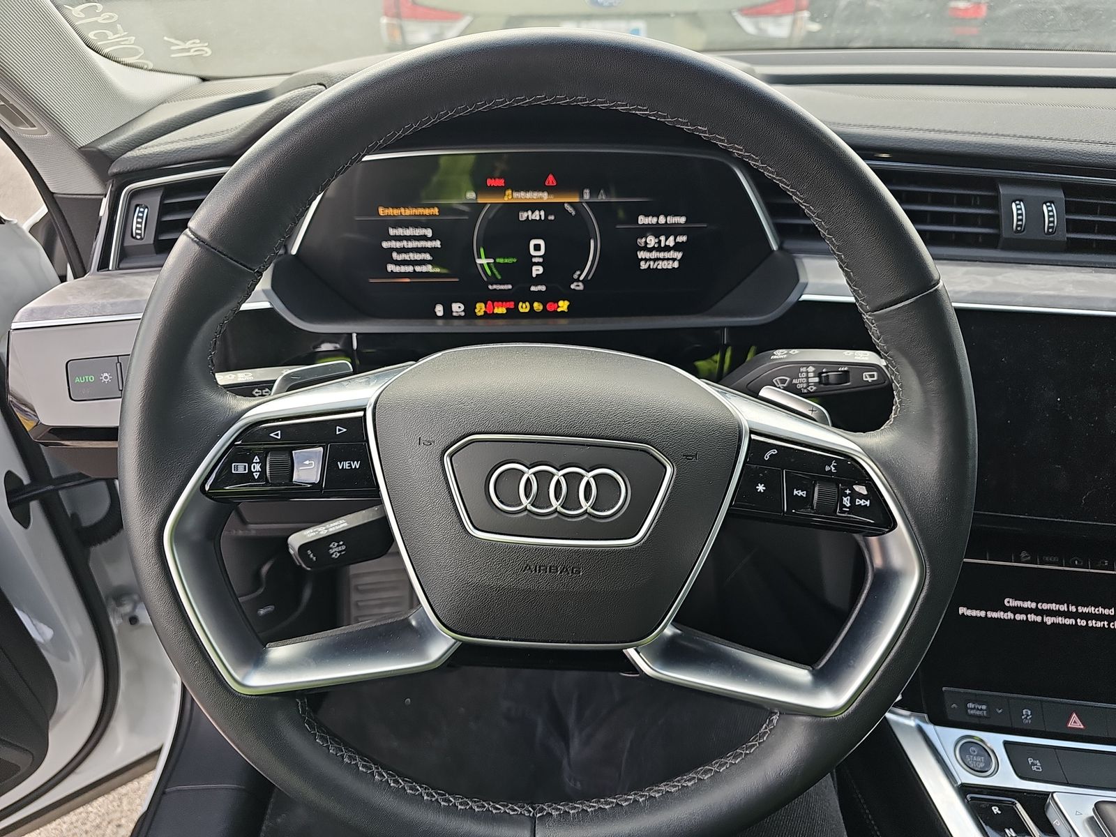 2022 Audi e-tron Premium AWD