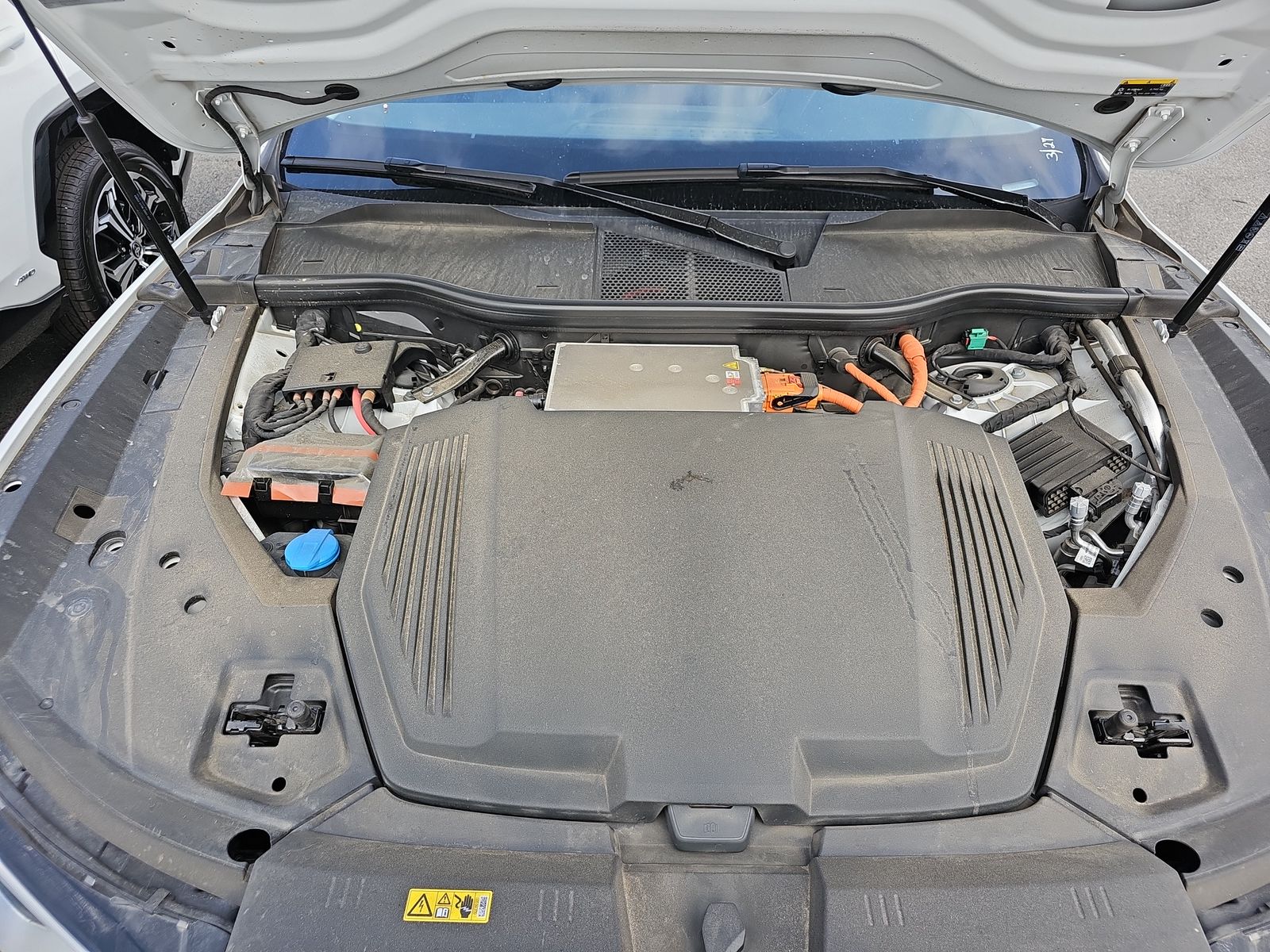 2022 Audi e-tron Premium AWD